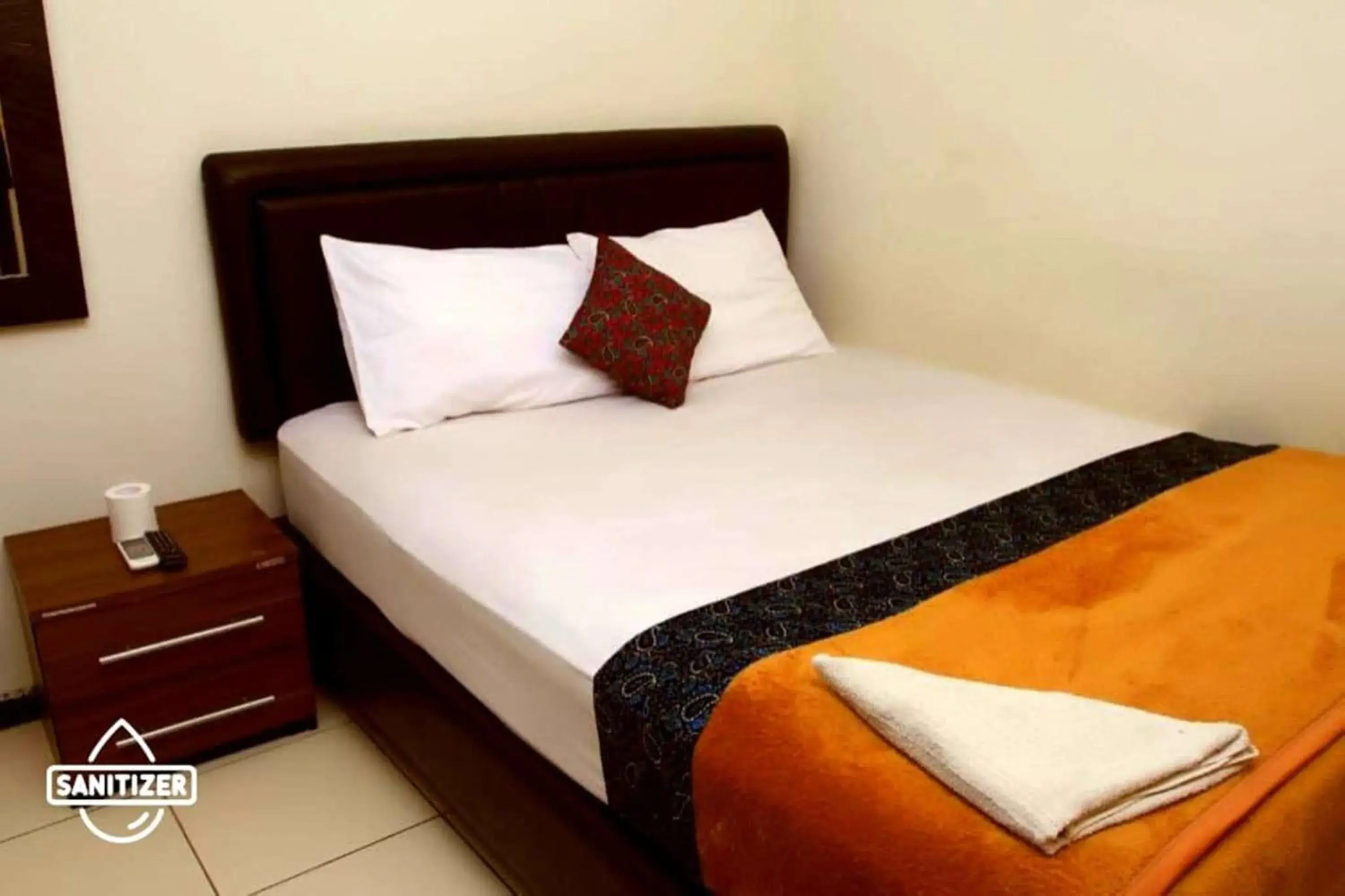 Bed in Bantal Guling Trans Bed in Bantal Guling Trans