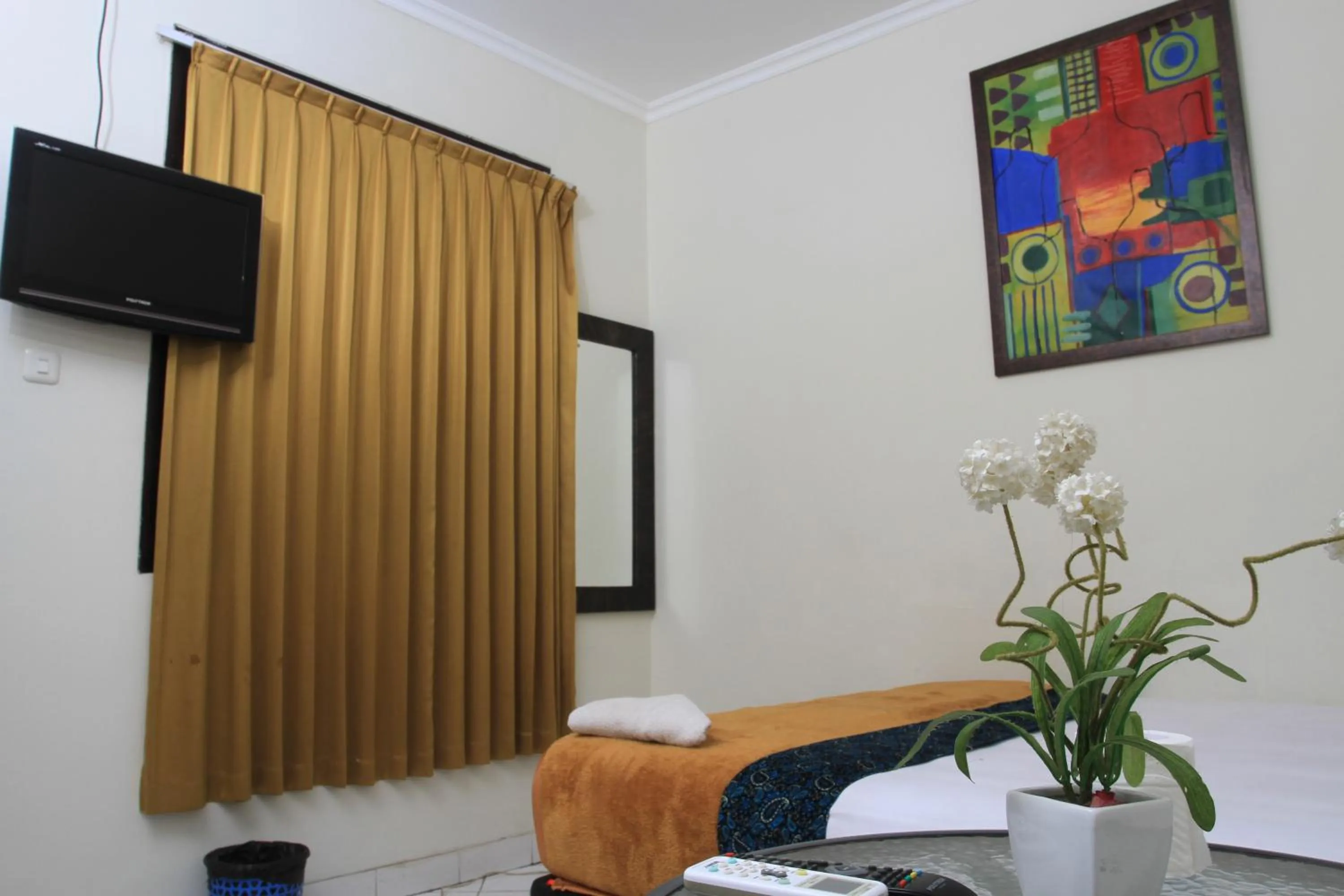 Photo of the whole room in Bantal Guling Trans