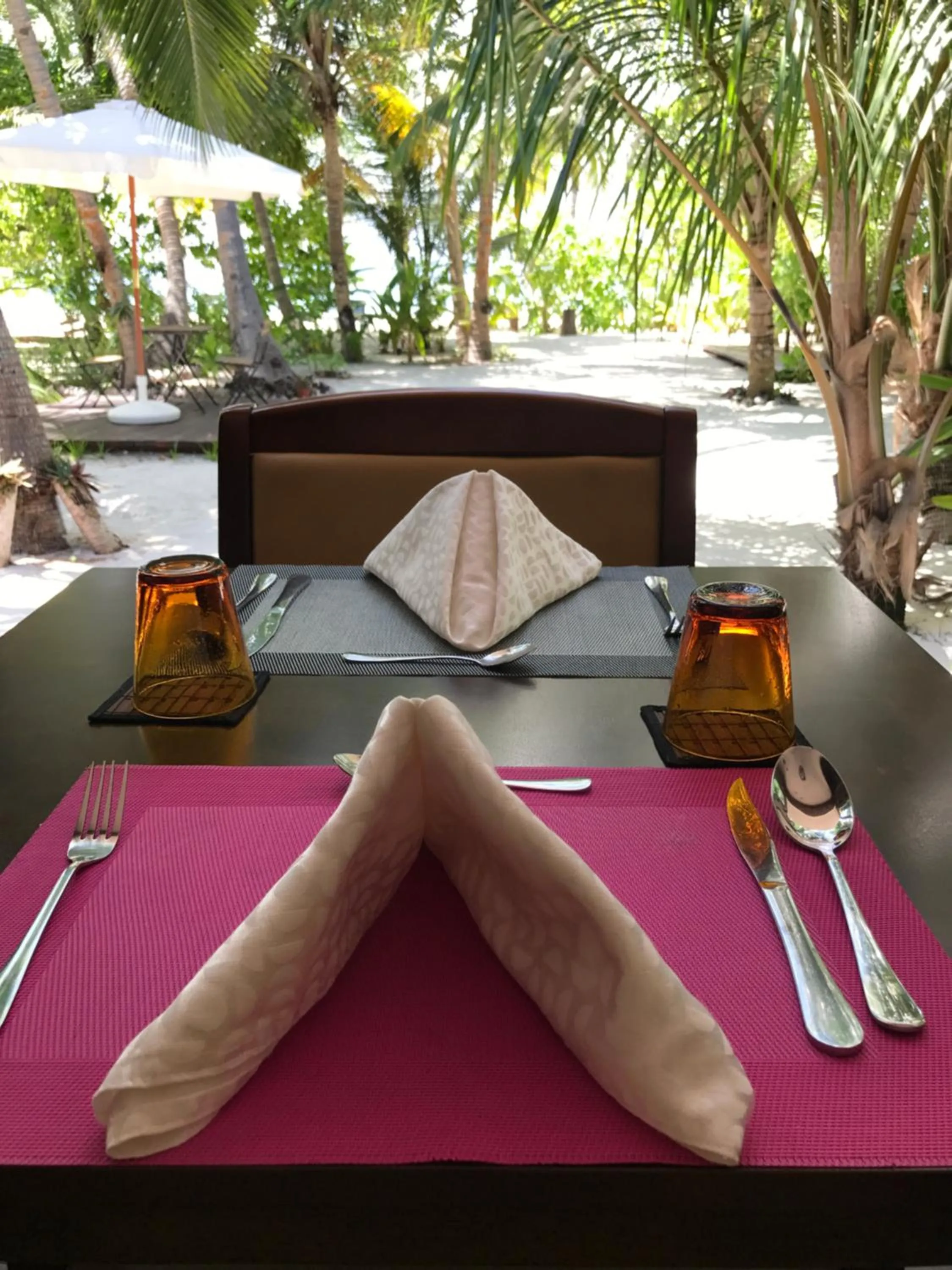 Food and drinks in LVIS blancura Hotel