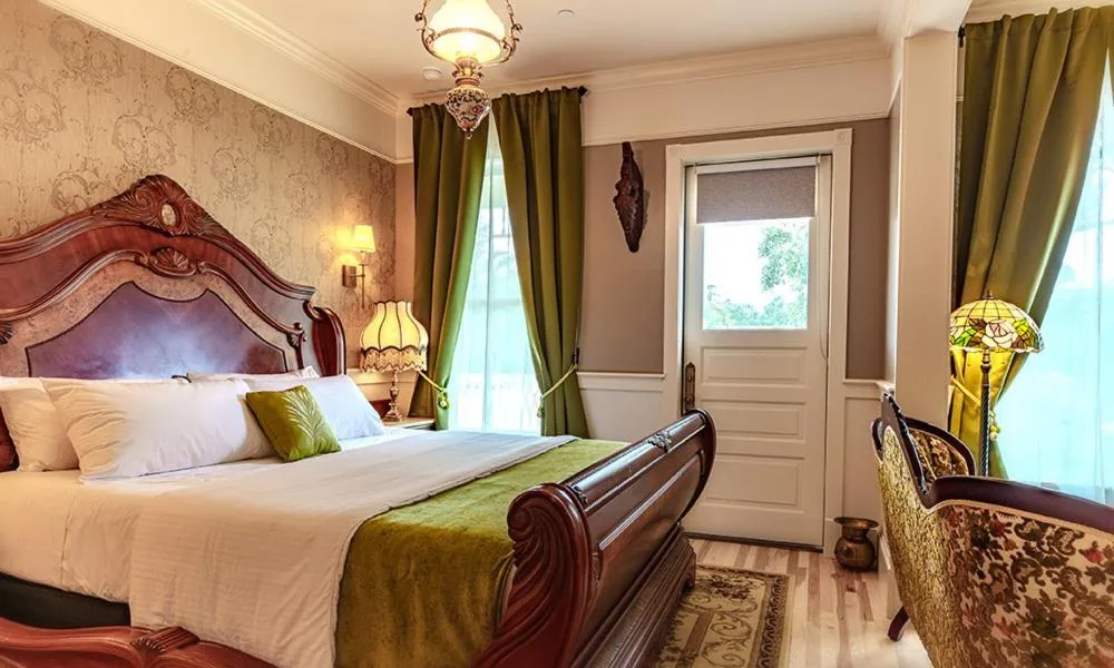 Bed in Sunbright Inn