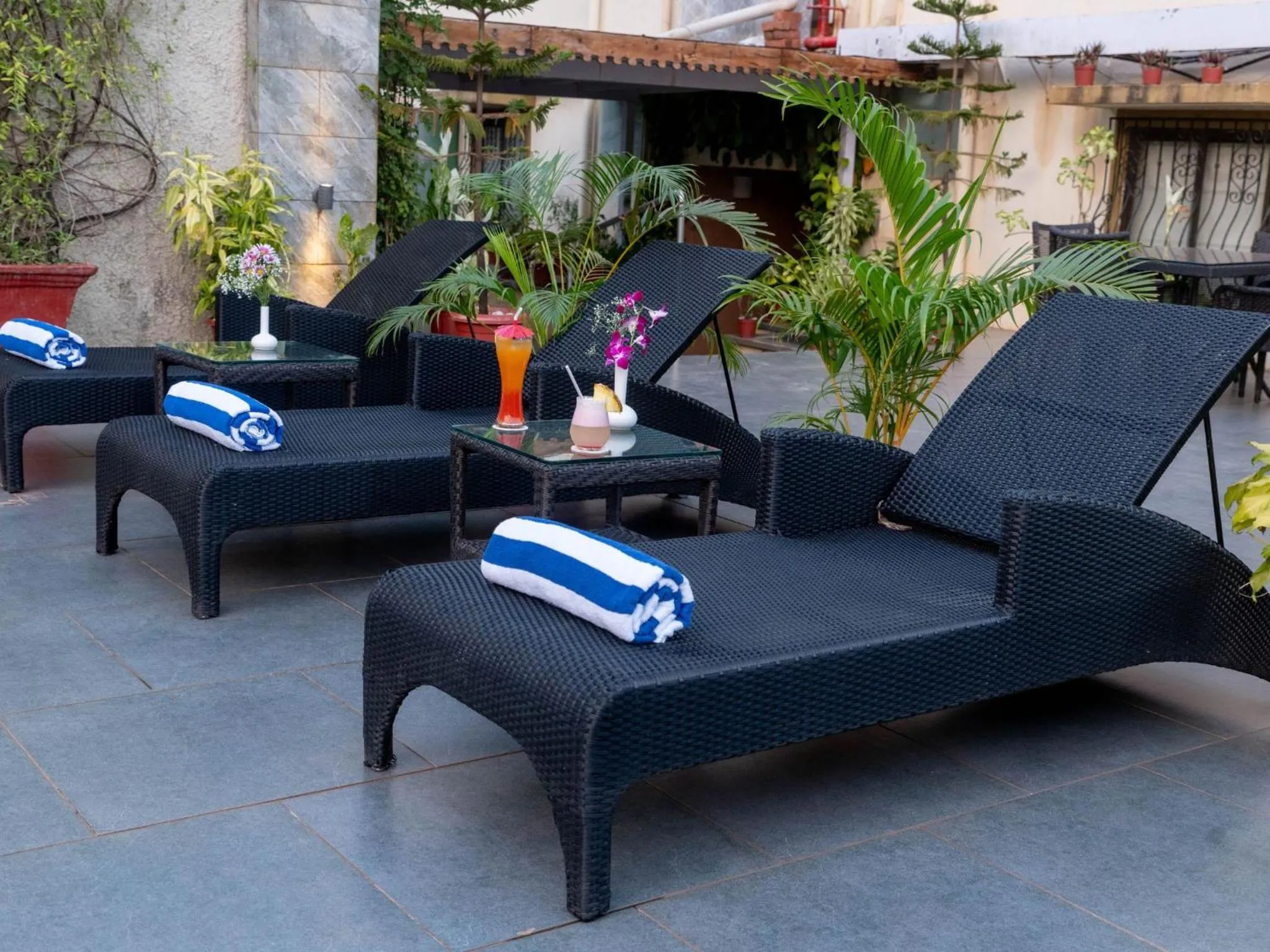 Swimming pool in Calangute Towers - AM Hotel Kollection