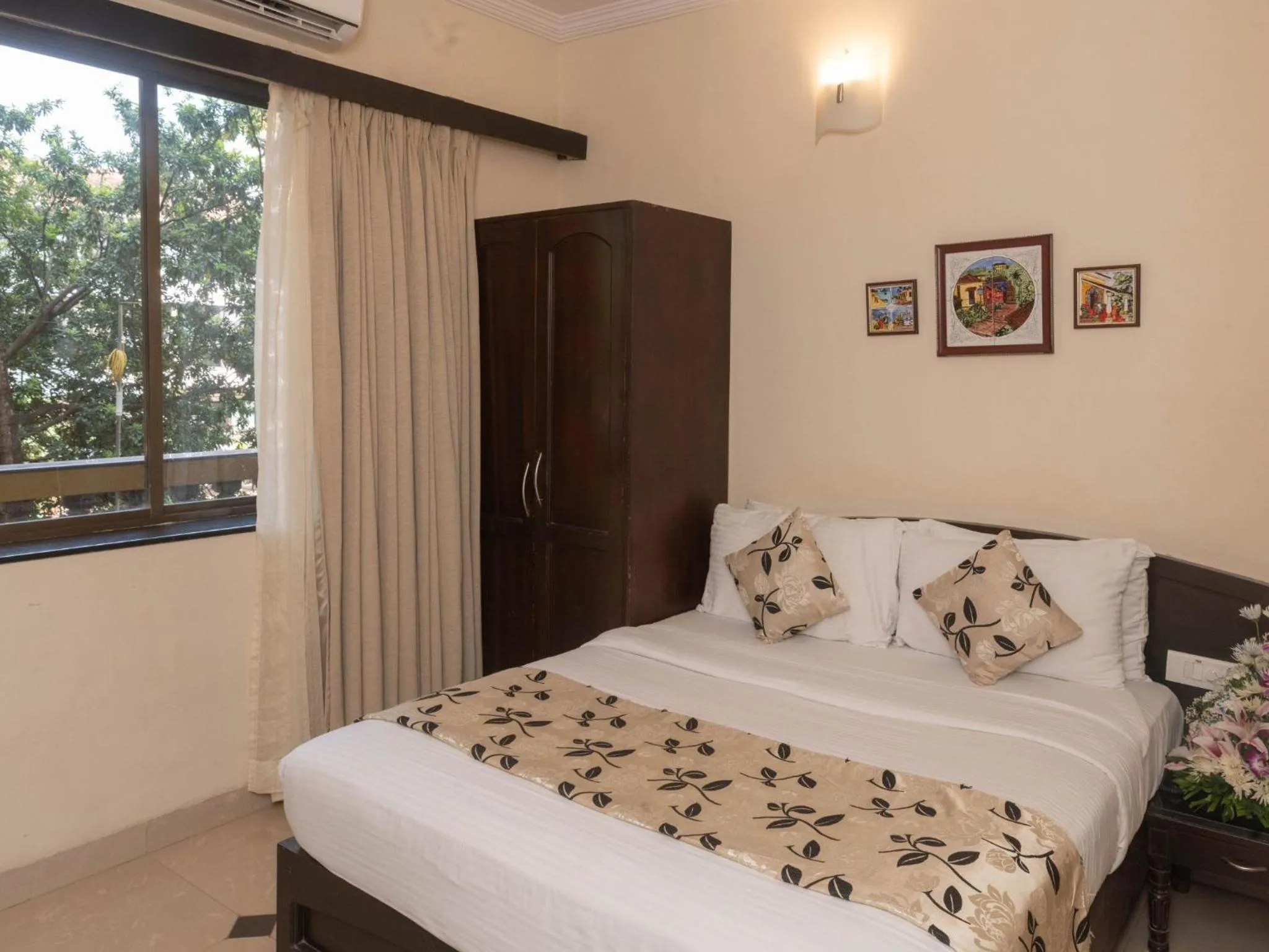 Bed in Calangute Towers - AM Hotel Kollection