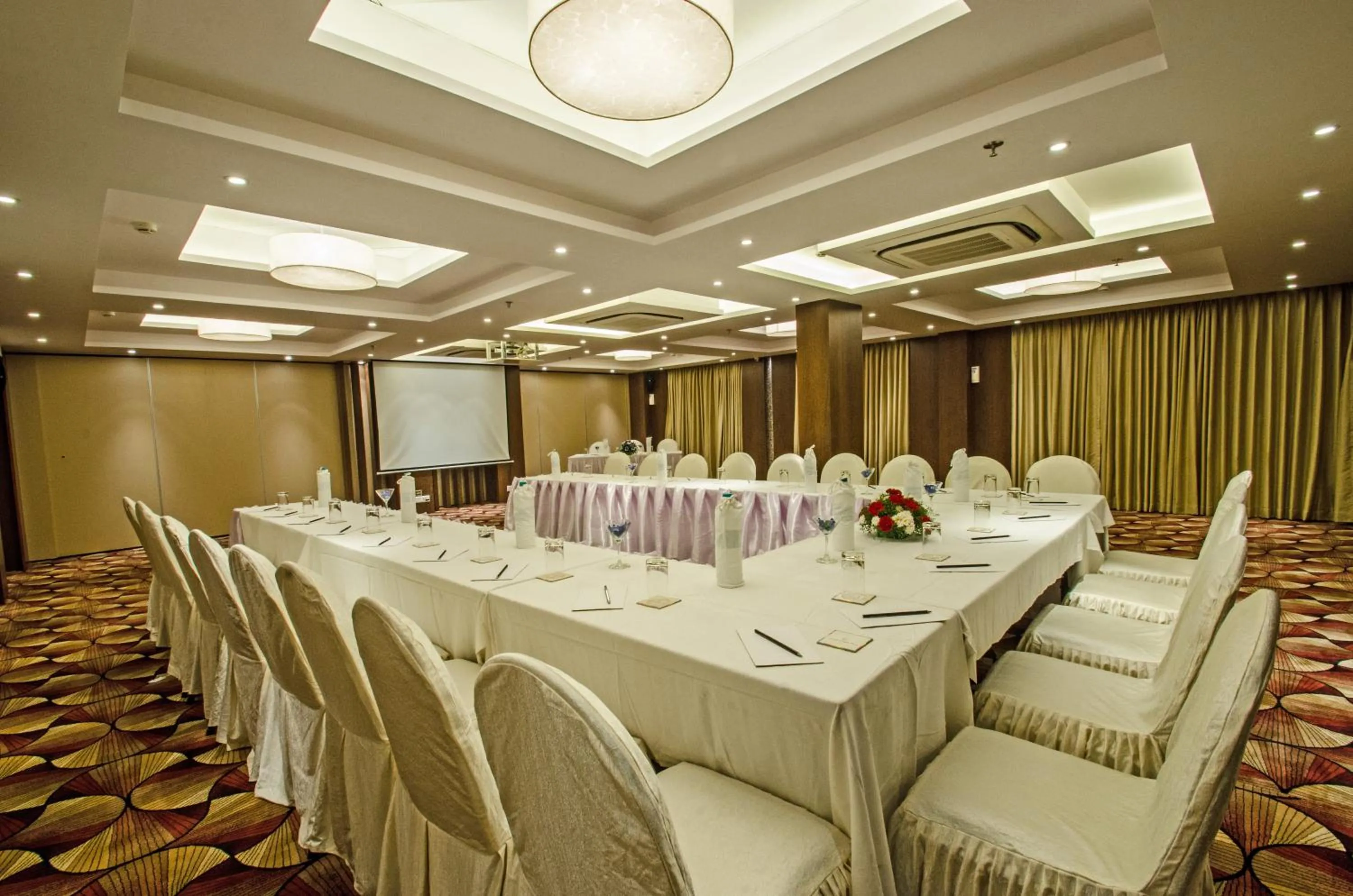 Meeting/conference room in Calangute Towers - AM Hotel Kollection