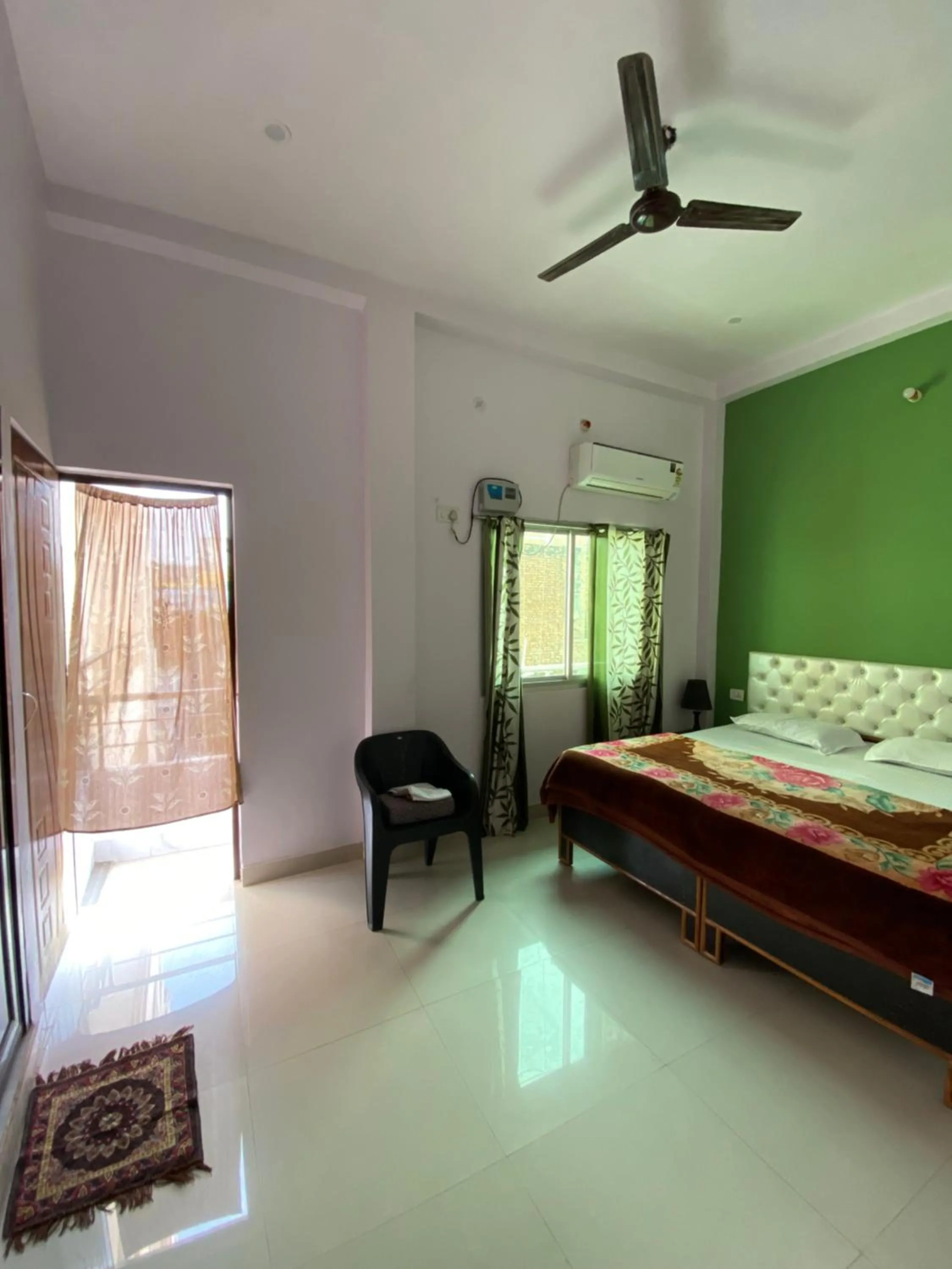 Bedroom, Bed in Banaras Paying Guest House