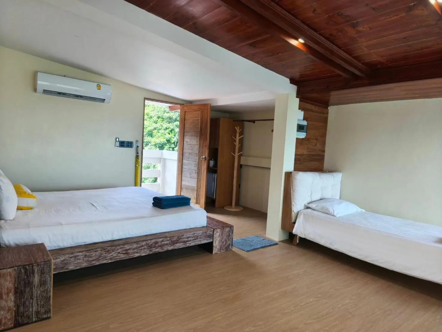 Bedroom, Bed in Samed Seaside Resort