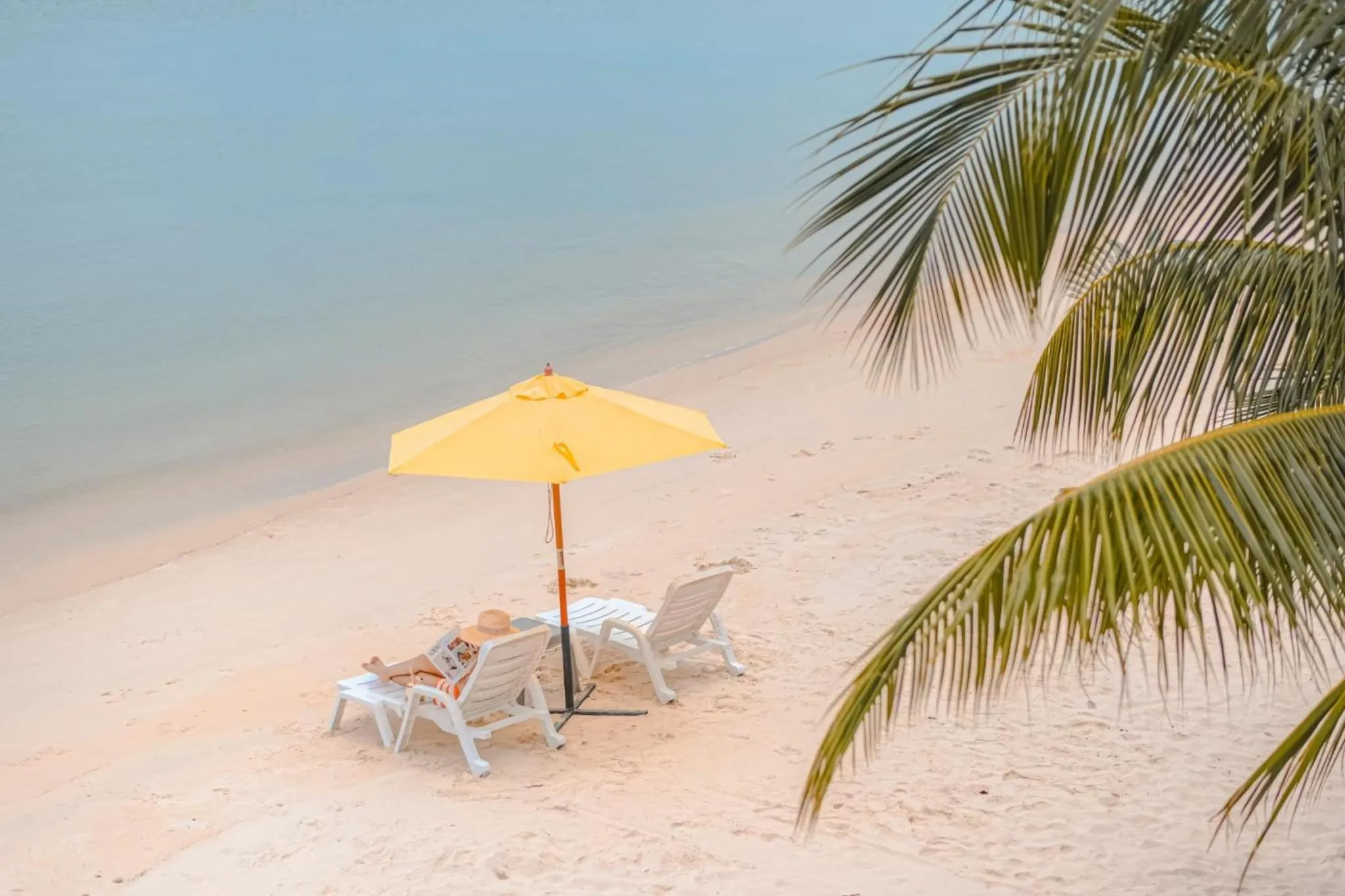 sunbed in Samed Seaside Resort