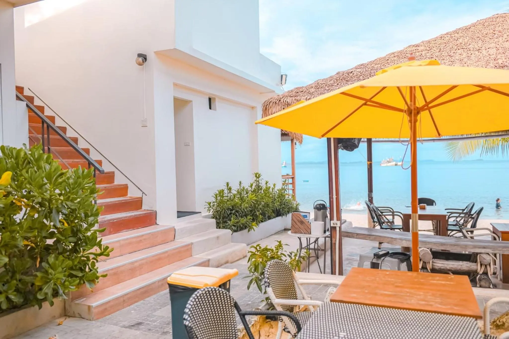 Dining area in Samed Seaside Resort