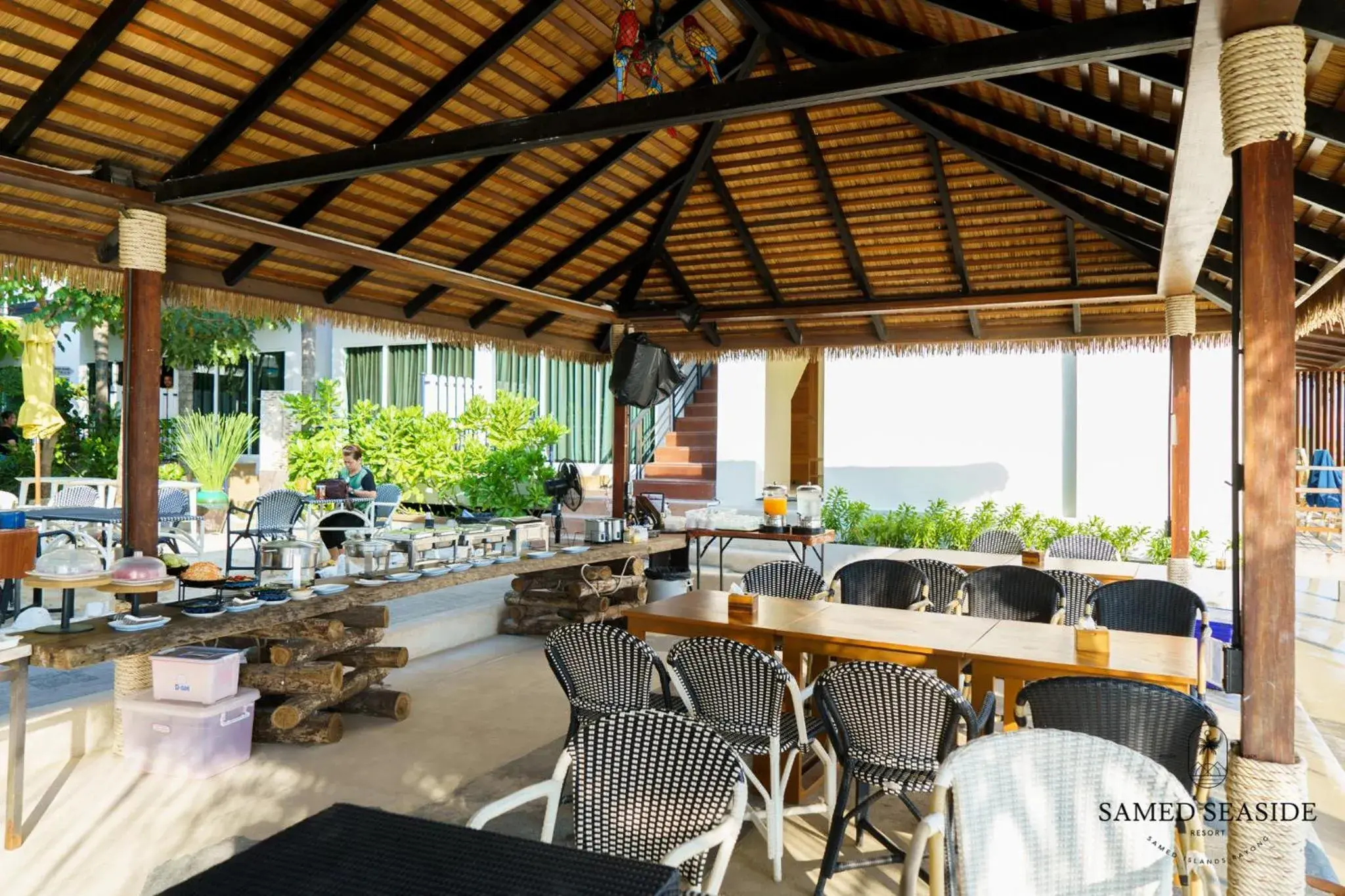 Restaurant/places to eat in Samed Seaside Resort Restaurant/places to eat in Samed Seaside Resort