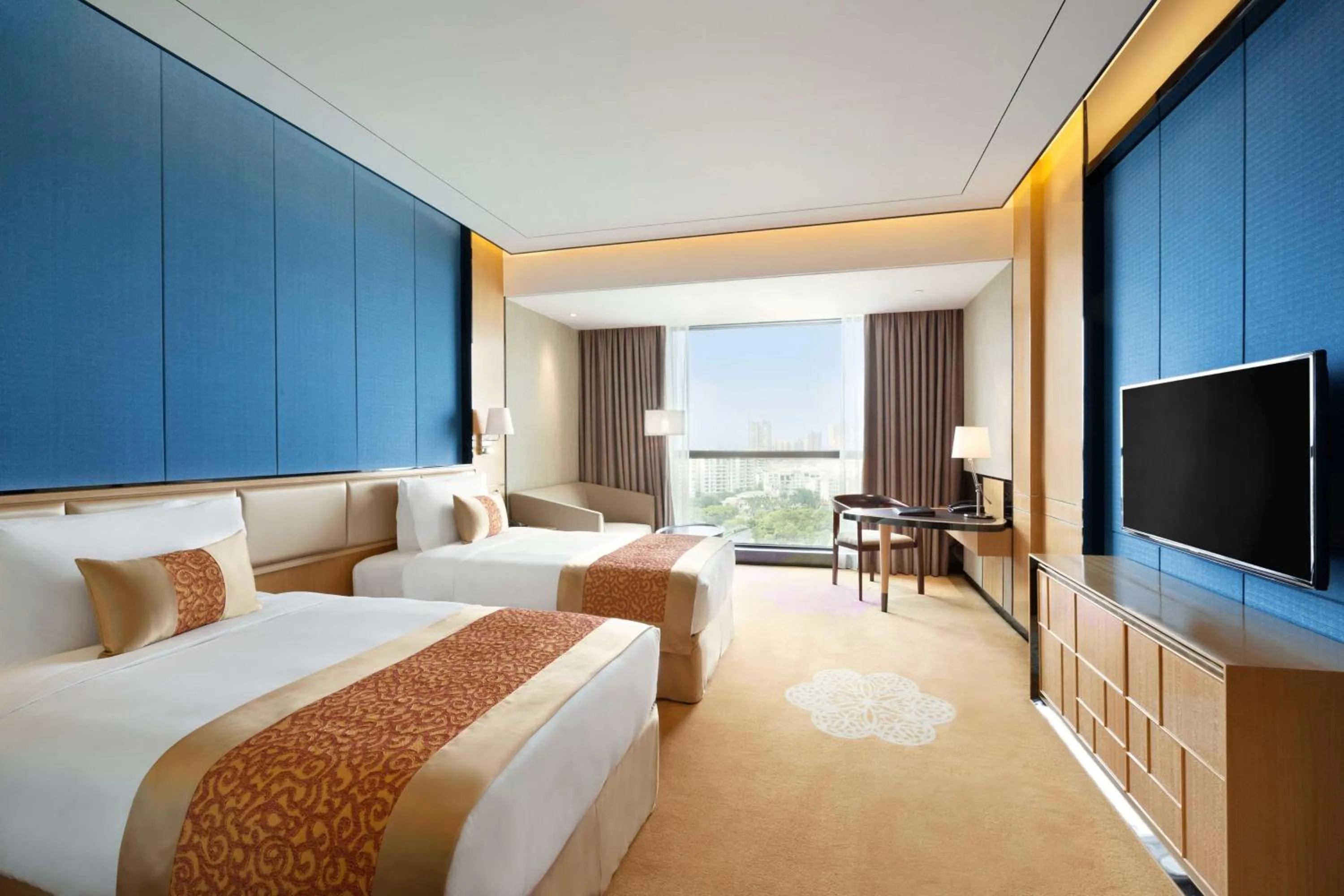 Photo of the whole room, Bed in Ramada Foshan Nanhai