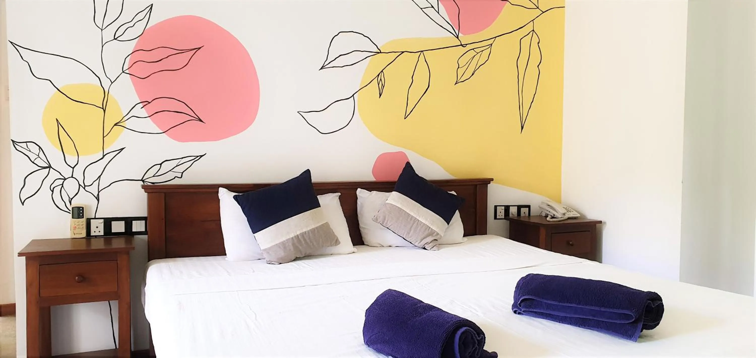 Bedroom, Bed in Blue Turtle Hotel