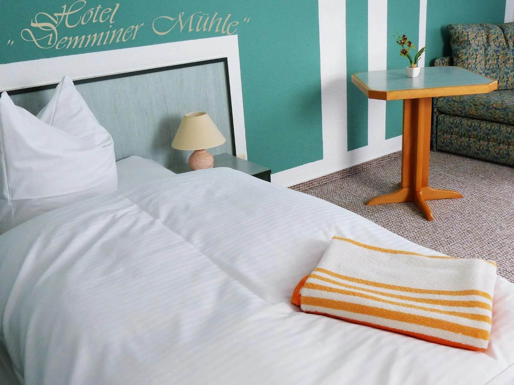 Bed in Hotel Demminer Mühle