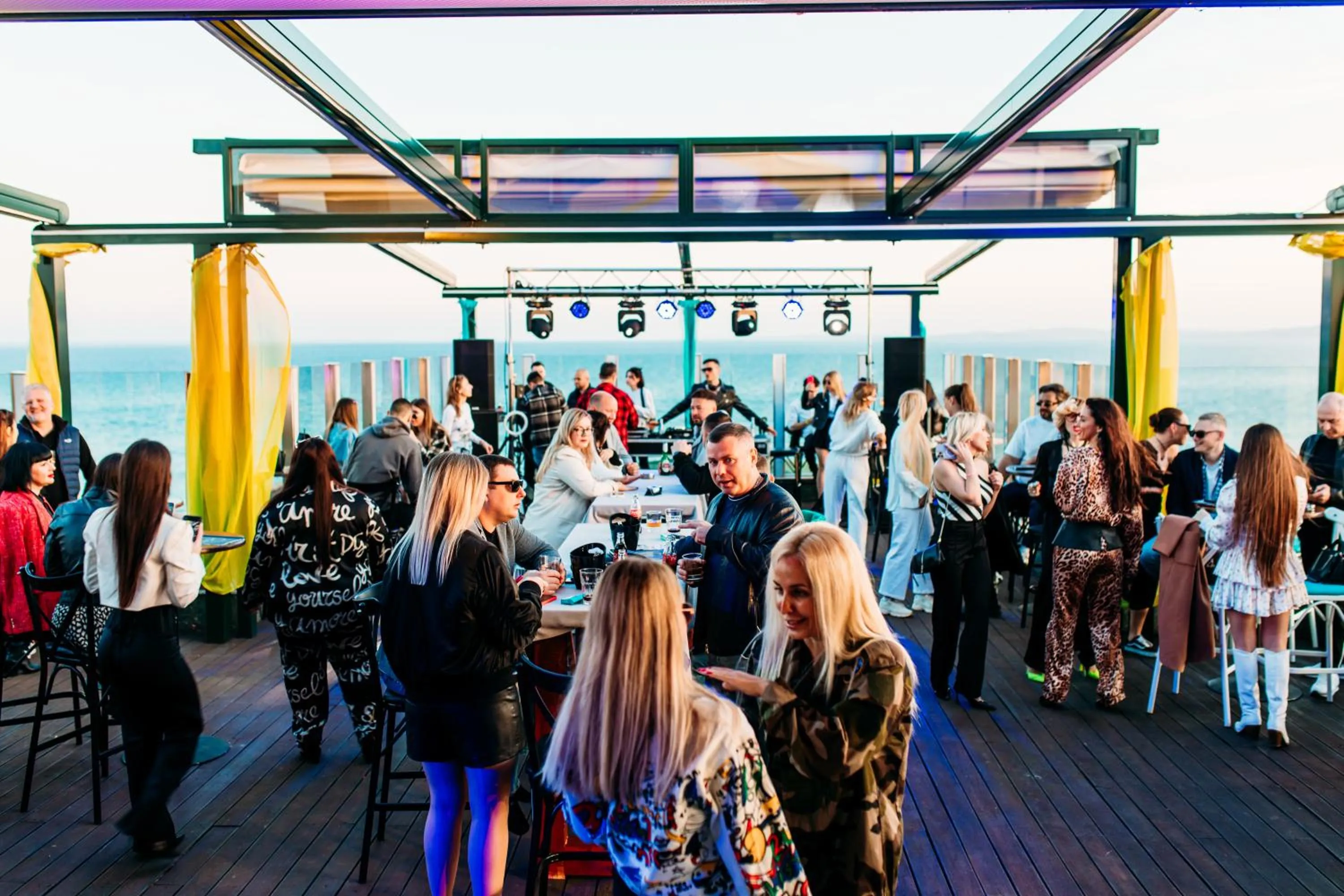 Nightclub / DJ in Emerald Beach Resort & Spa