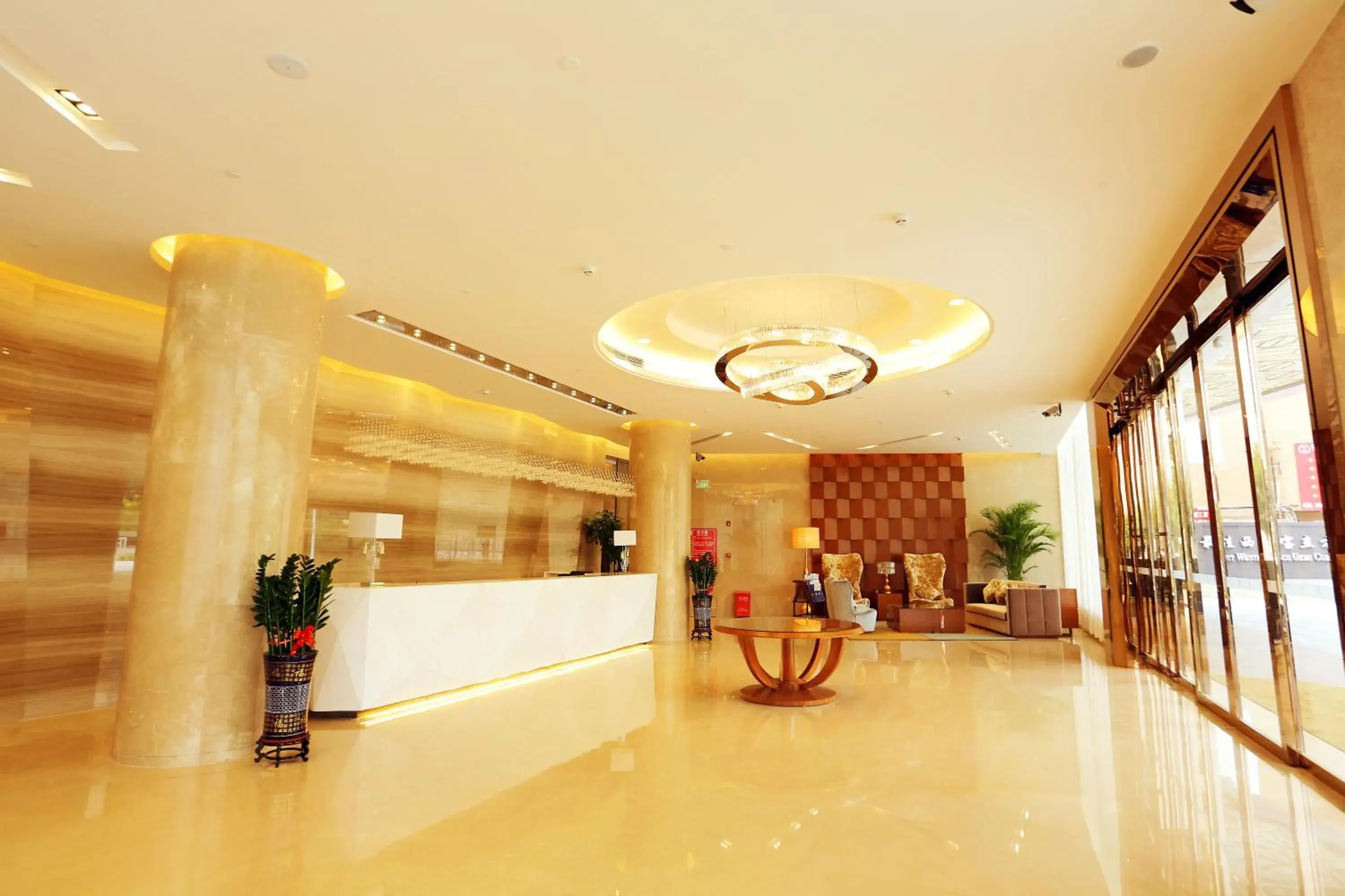 Lobby or reception in Shenzhen Baoan PLUS Gems Cube Hotel Lobby or reception in Shenzhen Baoan PLUS Gems Cube Hotel