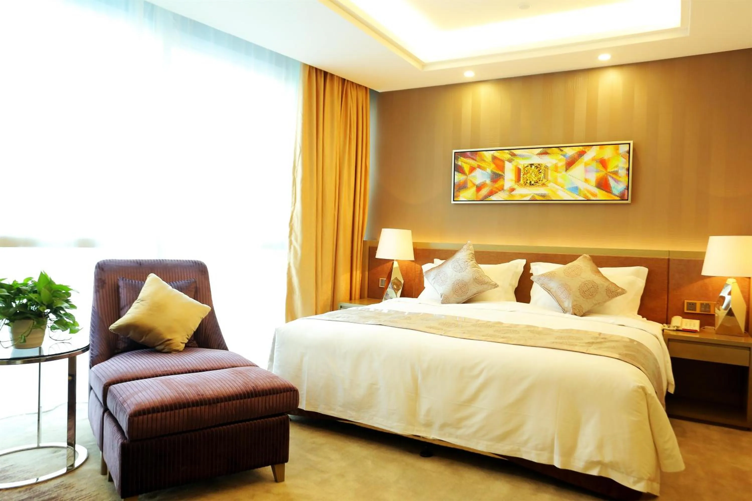 Bed in Shenzhen Baoan PLUS Gems Cube Hotel