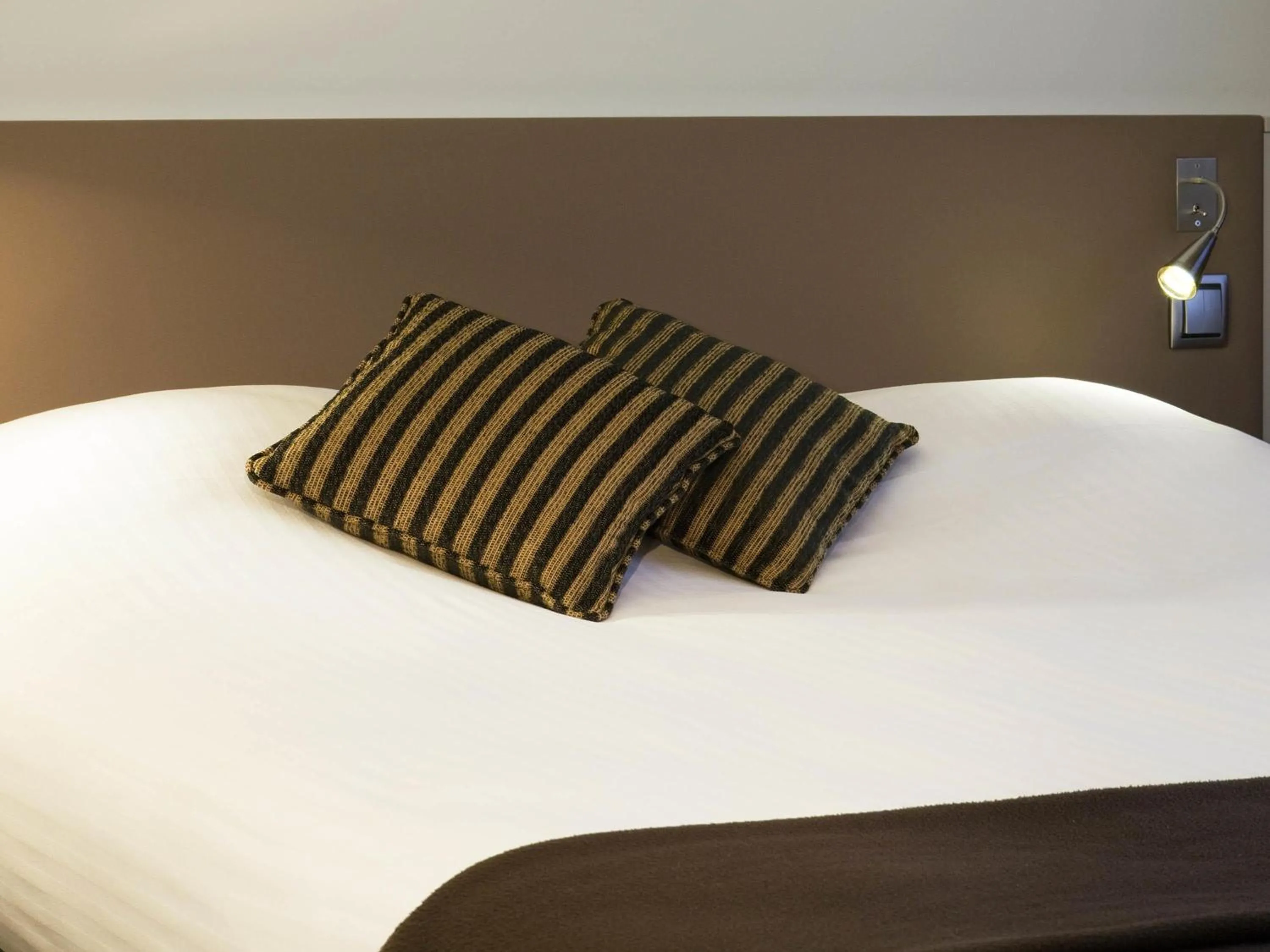 Bedroom, Bed in Residence Mercure Paris La Defense Grande Arche