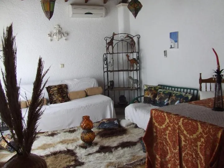Bed in Castellino Studios