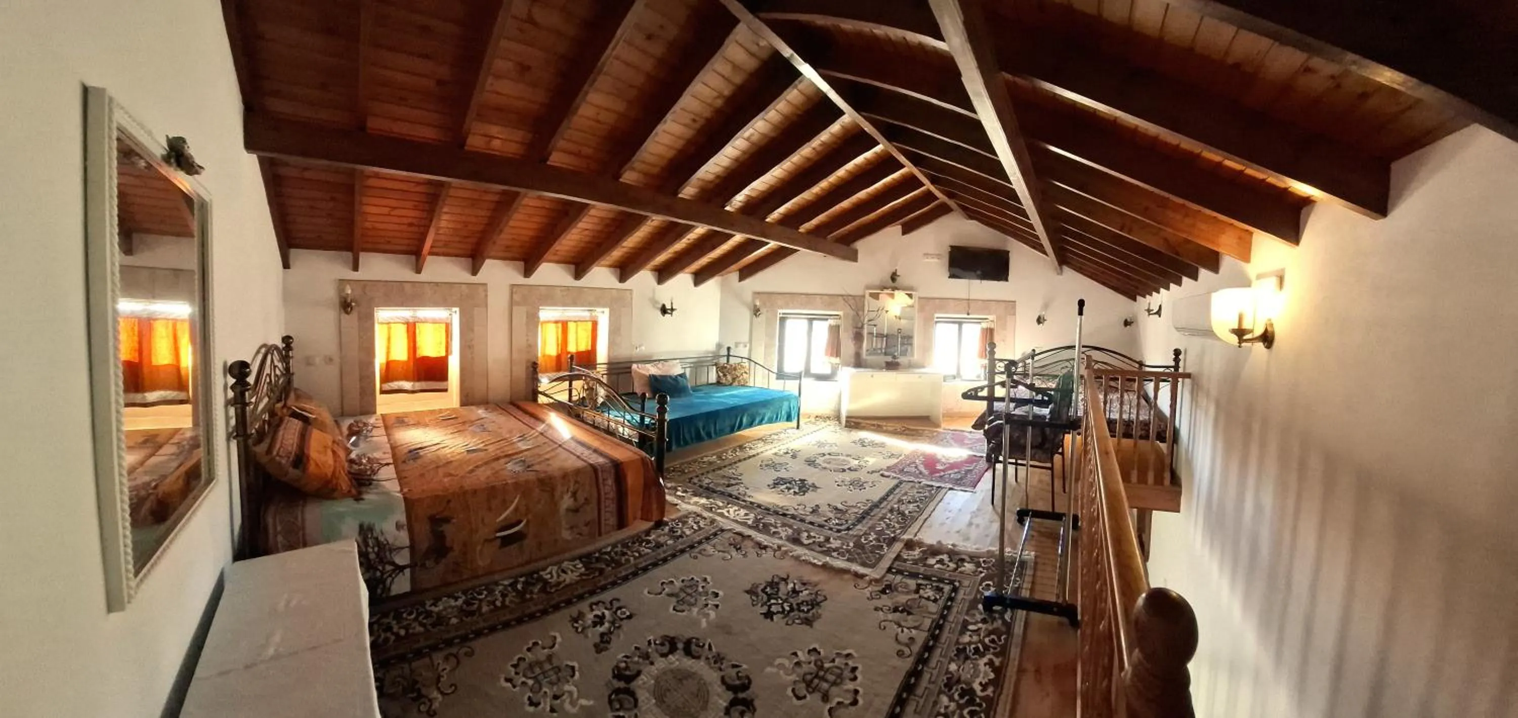 Bed in Castellino Studios