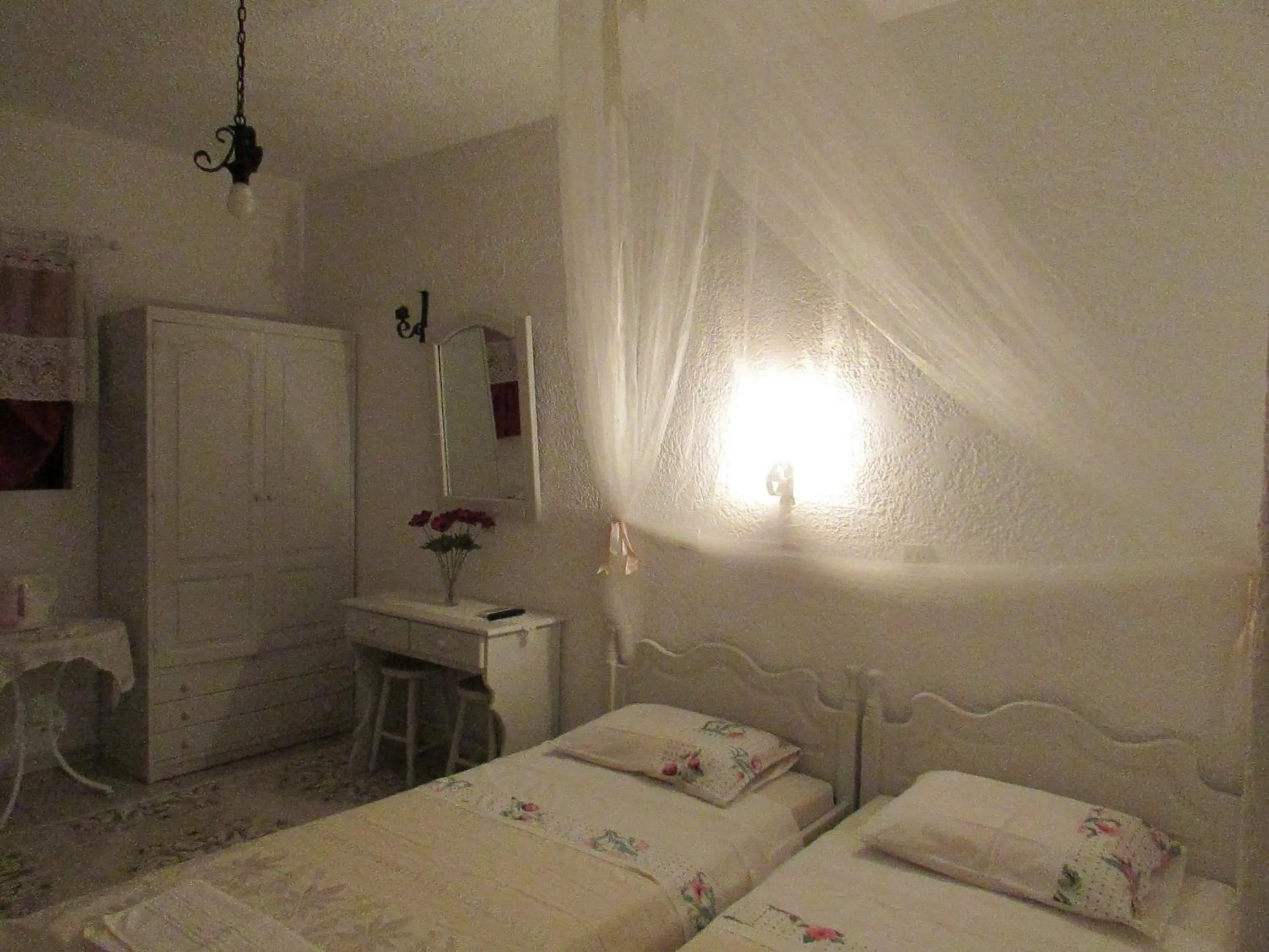 Bed in Castellino Studios