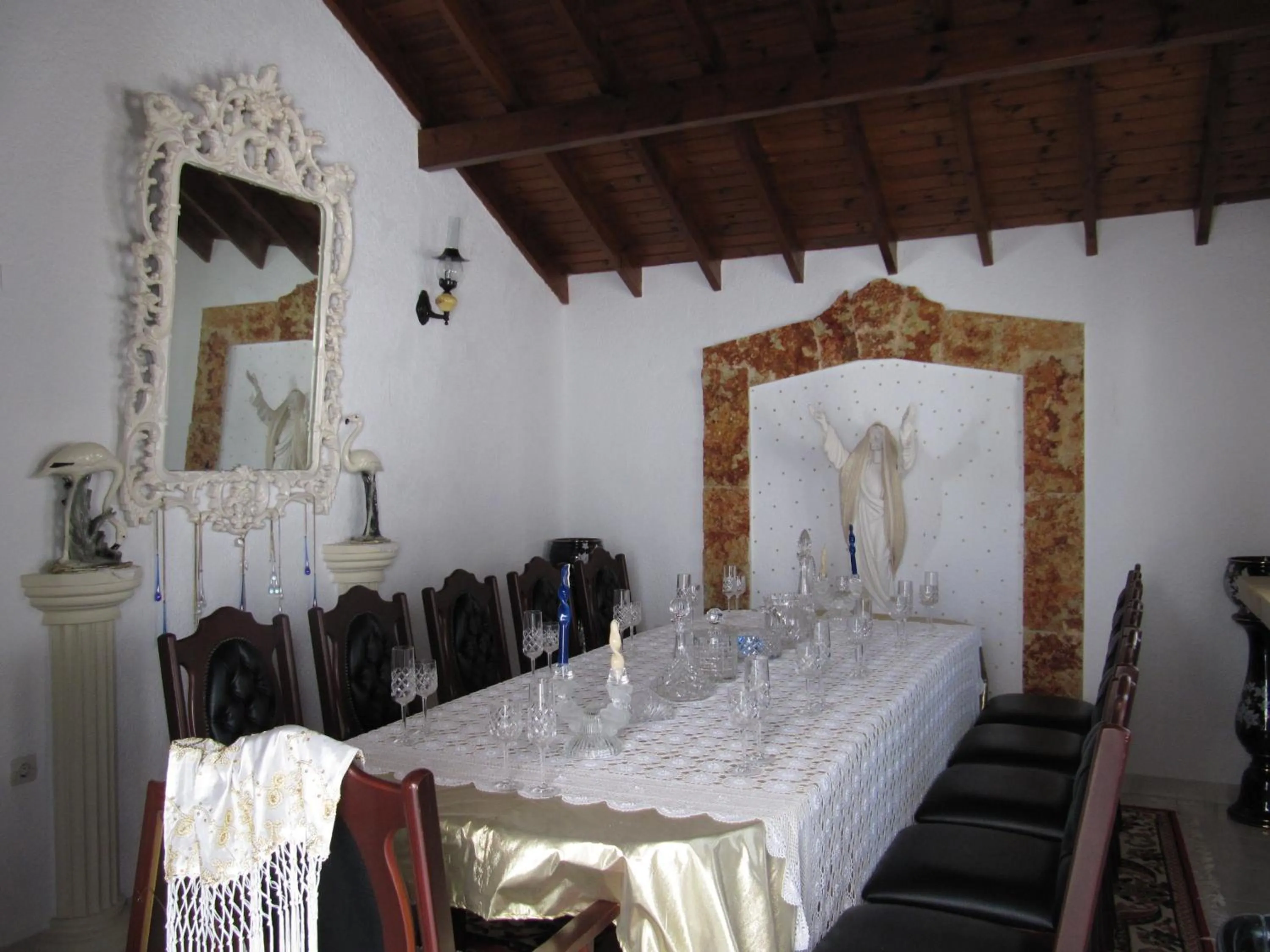 Coffee/tea facilities in Castellino Studios