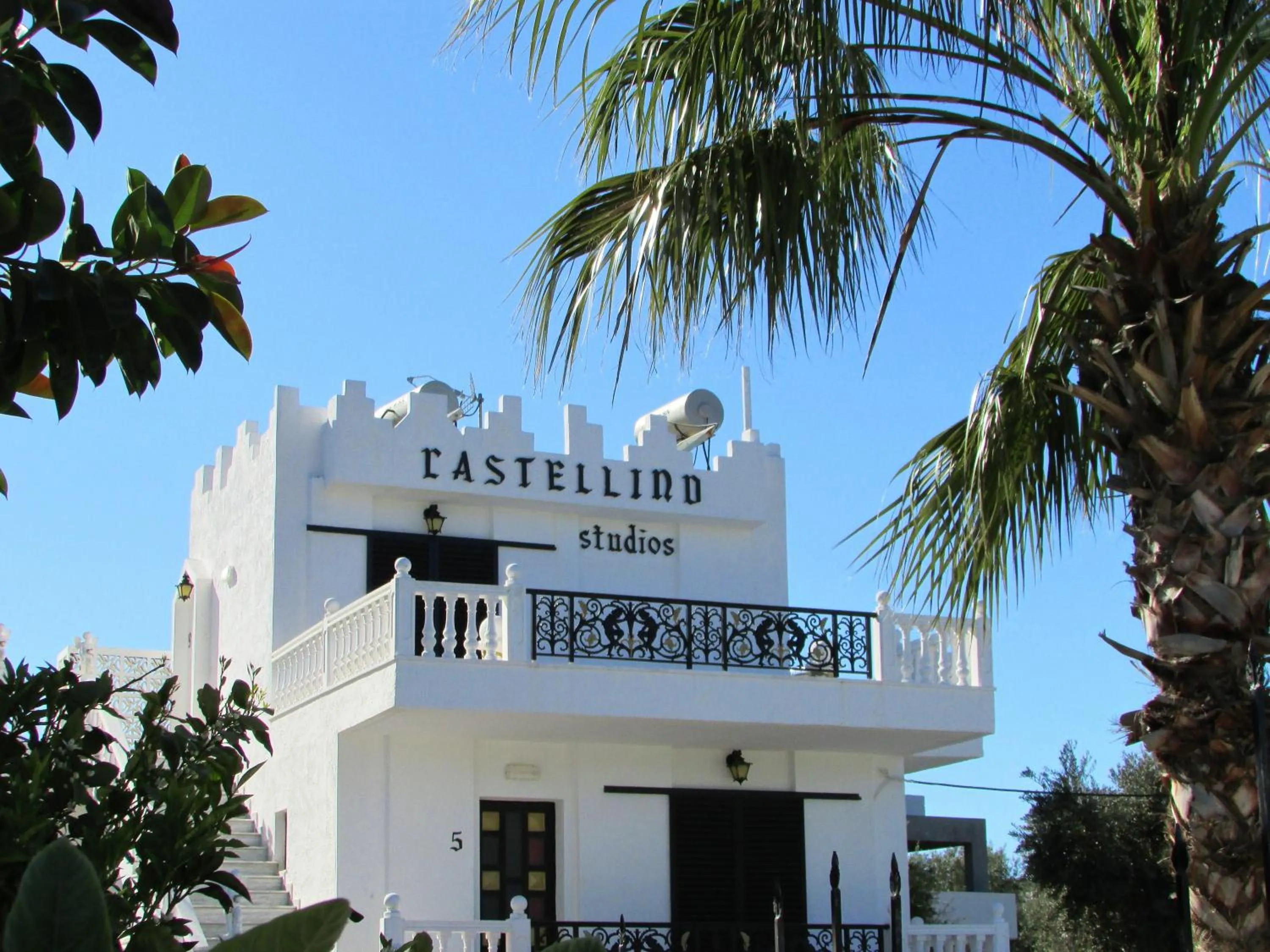 Balcony/Terrace in Castellino Studios