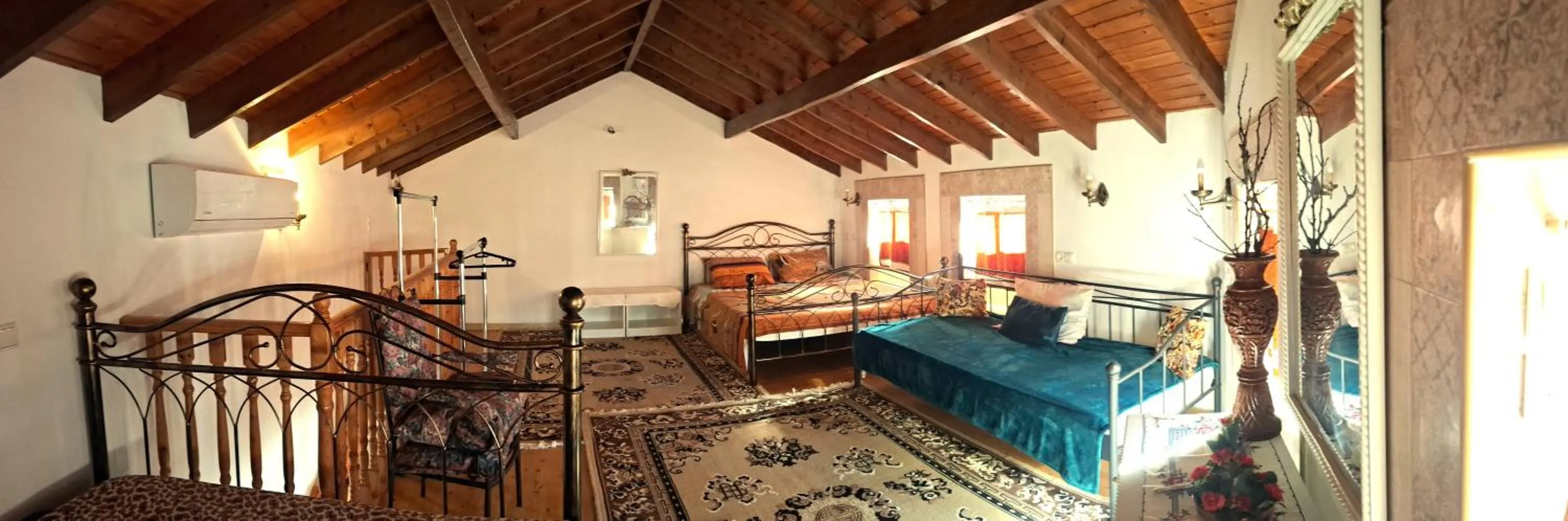 Bed in Castellino Studios