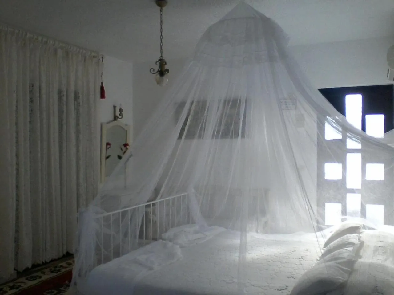 Bed in Castellino Studios
