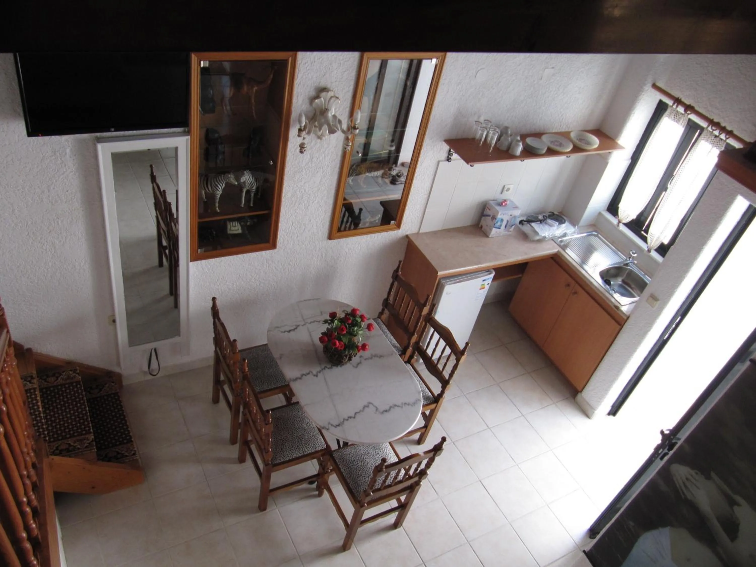 Coffee/tea facilities in Castellino Studios