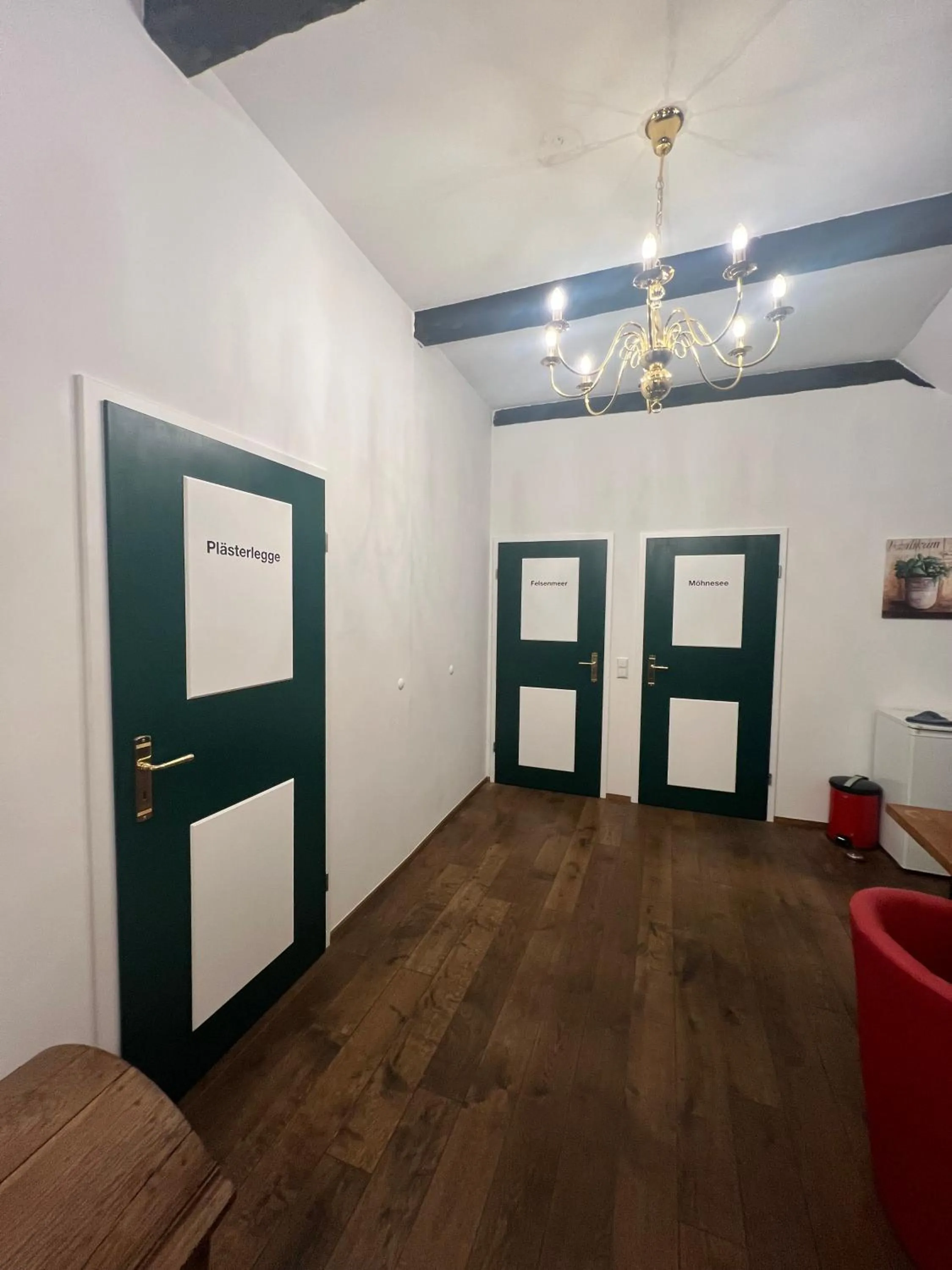 Photo of the whole room in Hotel Pemü