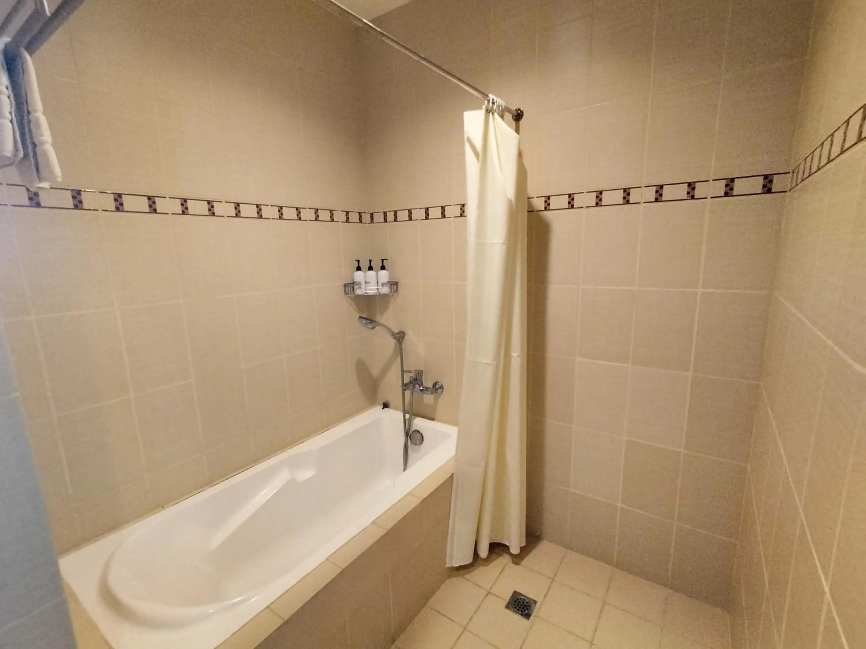 Bath in Whitewoods Convention and Leisure Hotel