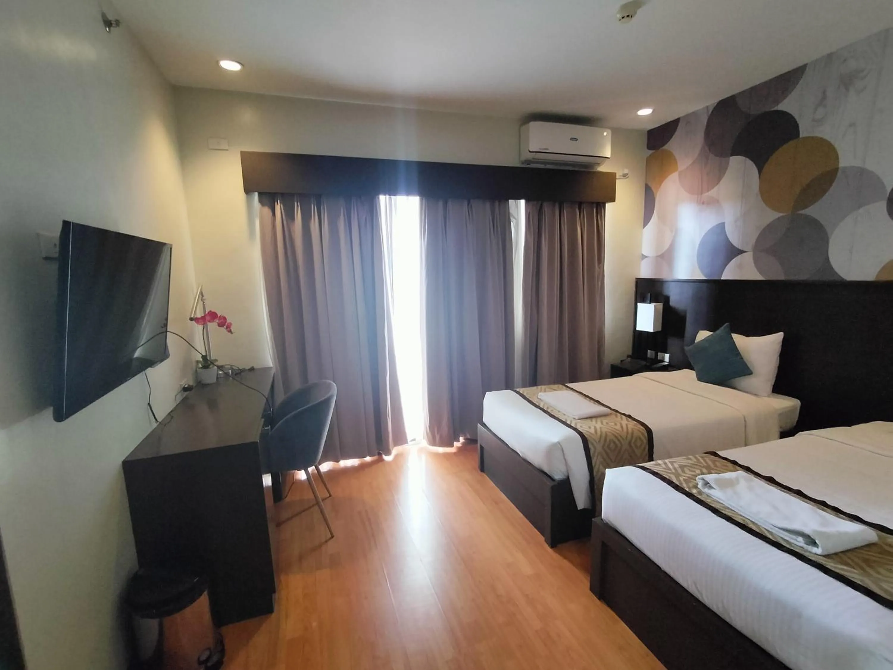 Bedroom, Bed in Whitewoods Convention and Leisure Hotel