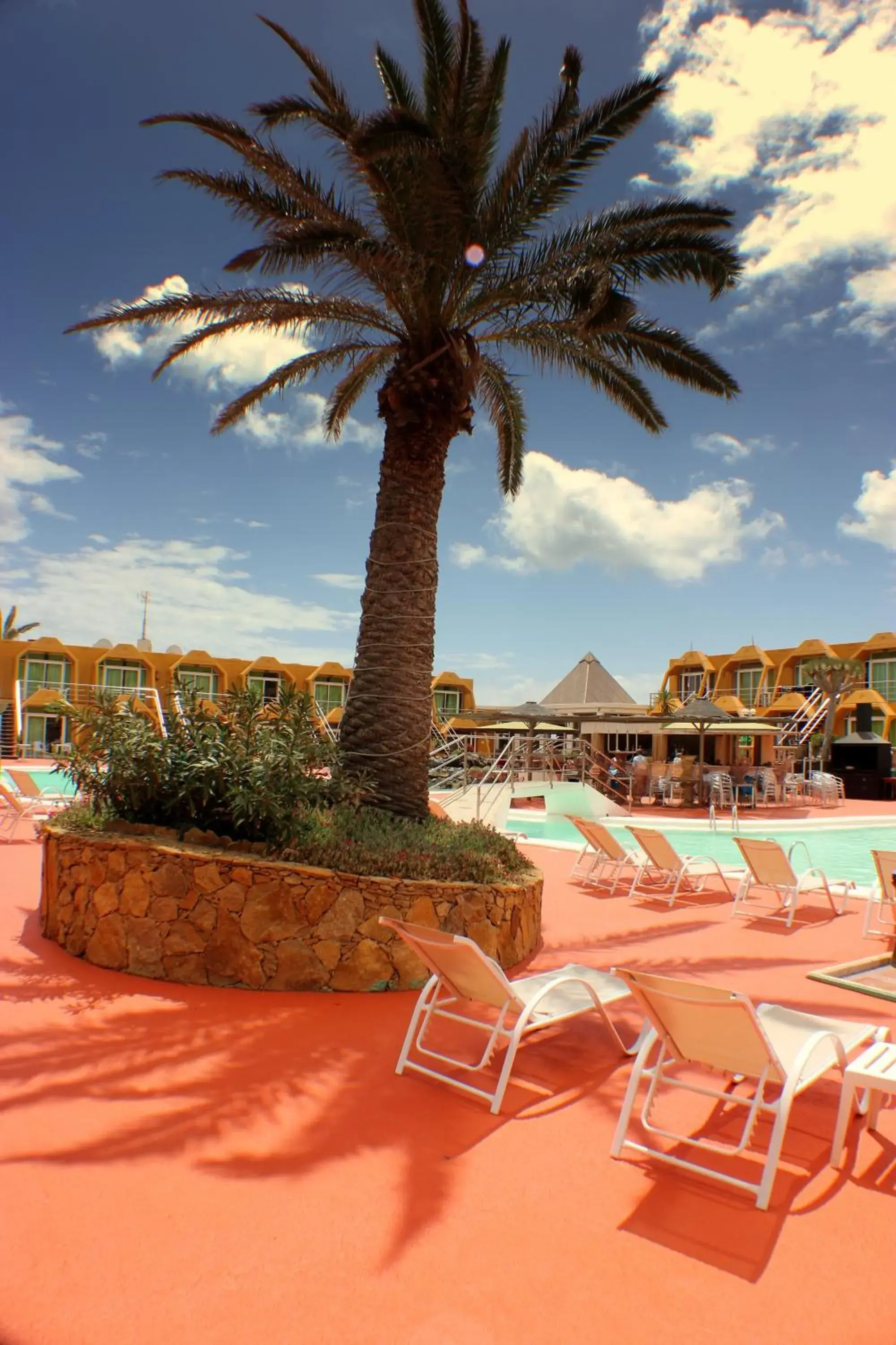 Swimming pool in Aparthotel la Piramide Swimming pool in Aparthotel la Piramide