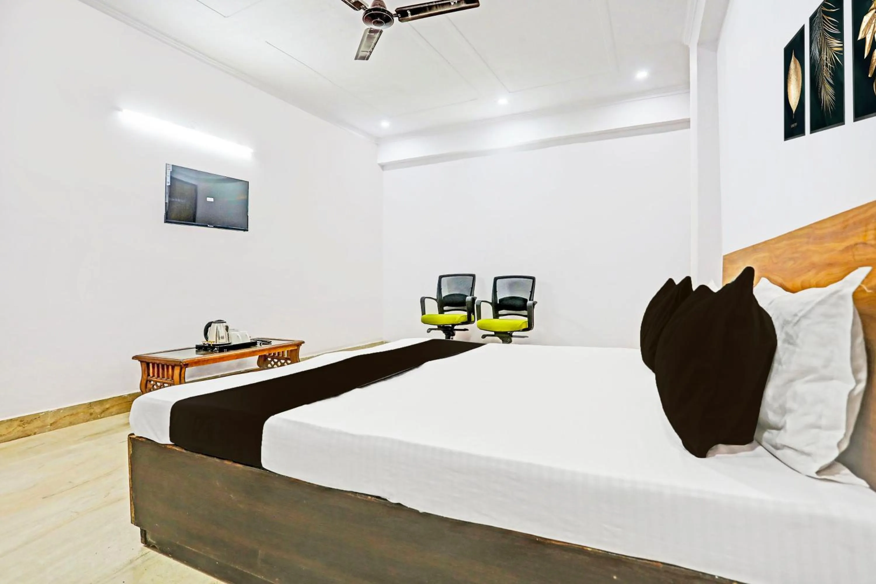 Bedroom in Hotel O High Sky Residency