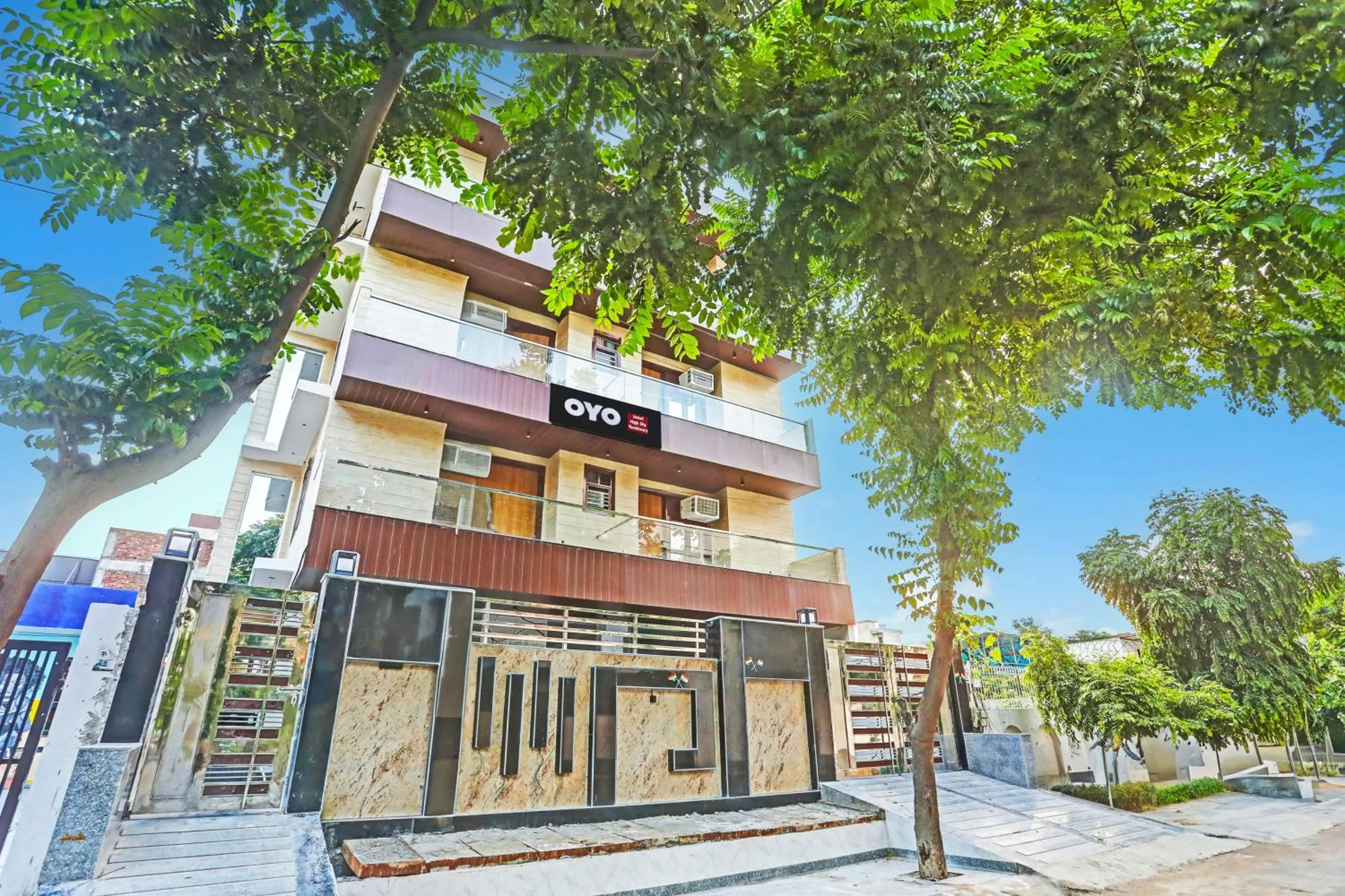 Facade/entrance in Hotel O High Sky Residency