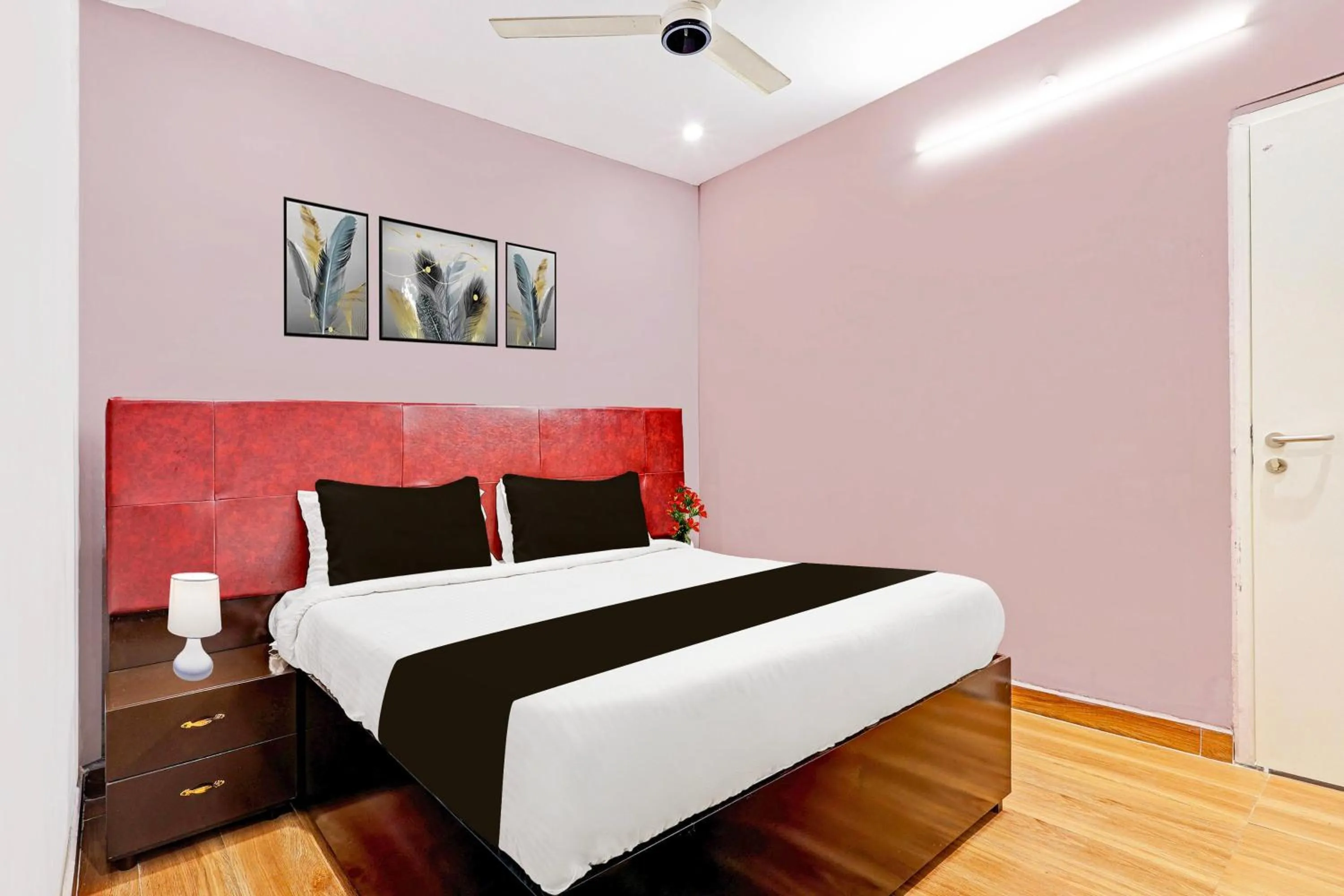 Bedroom, Bed in Super Hotel O Ramarvapadu Near ESI Hospital