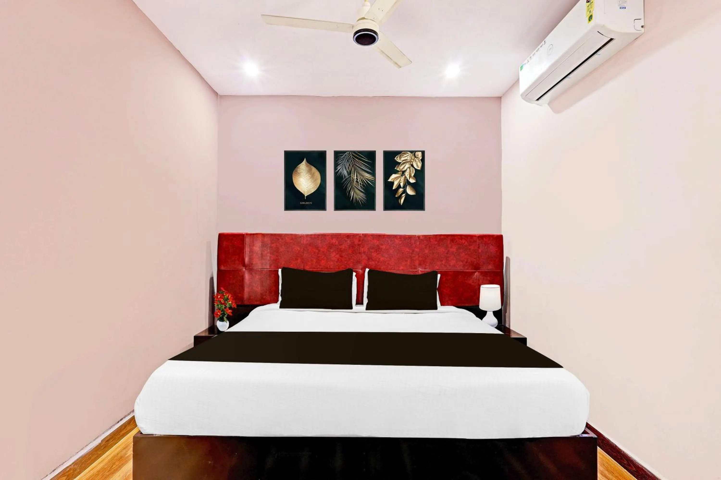 Bedroom, Bed in Super Hotel O Ramarvapadu Near ESI Hospital