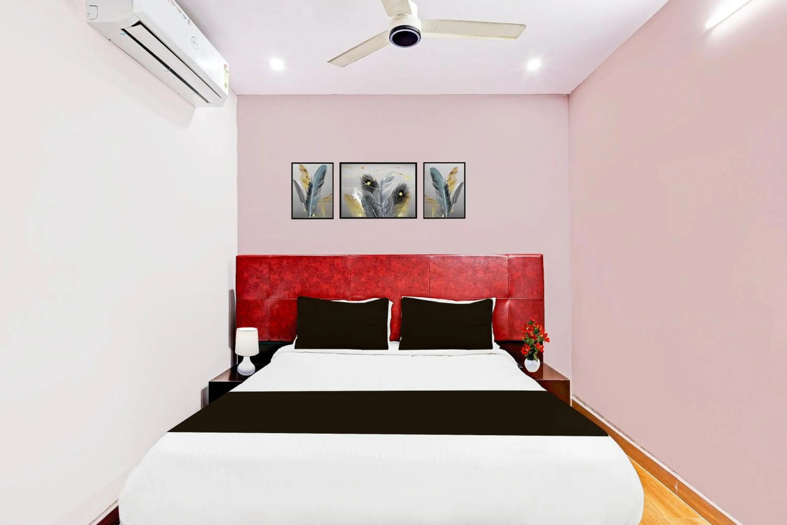 Bedroom, Bed in Super Hotel O Ramarvapadu Near ESI Hospital