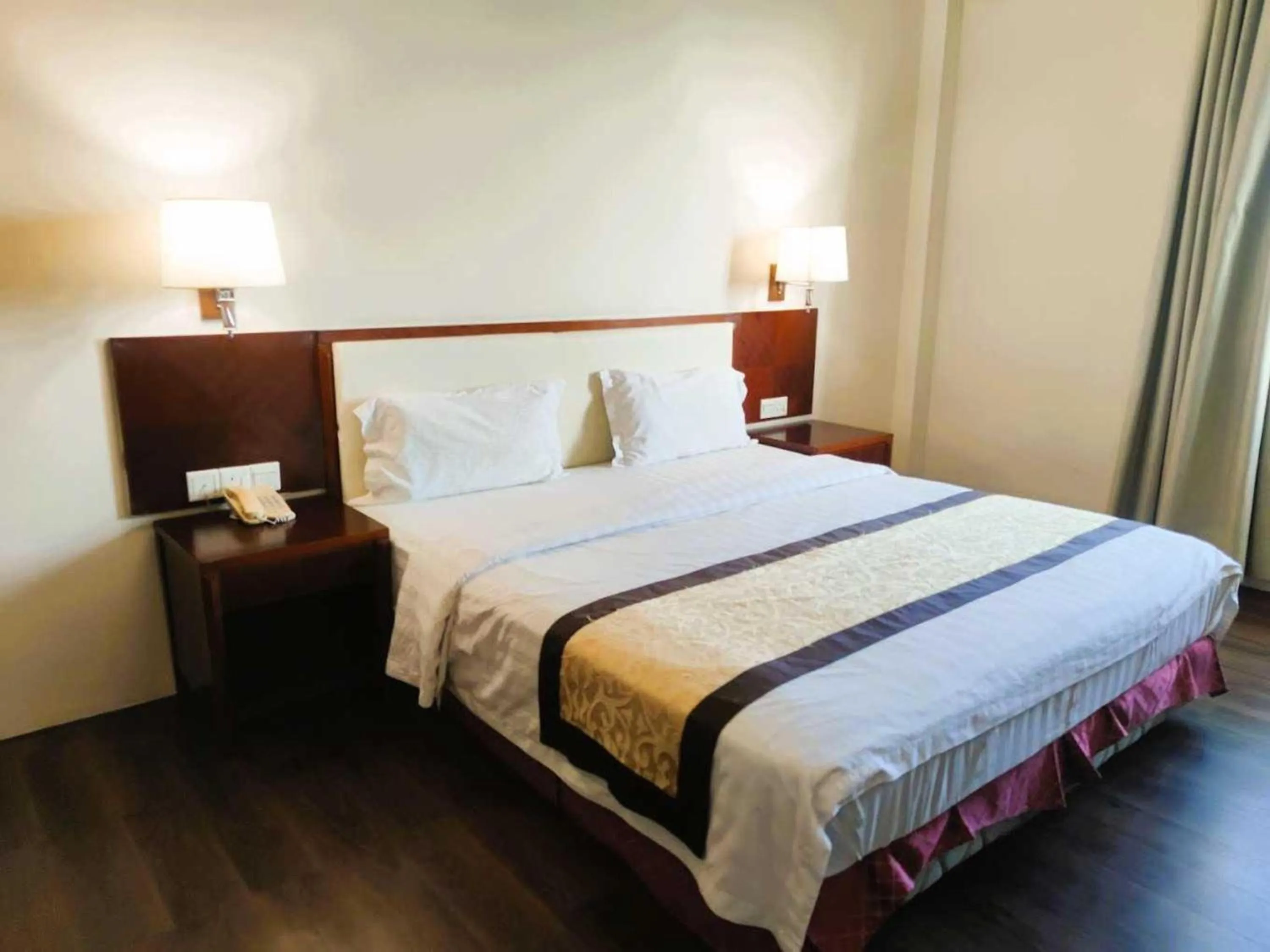 Bedroom in Hotel O Atari Inn