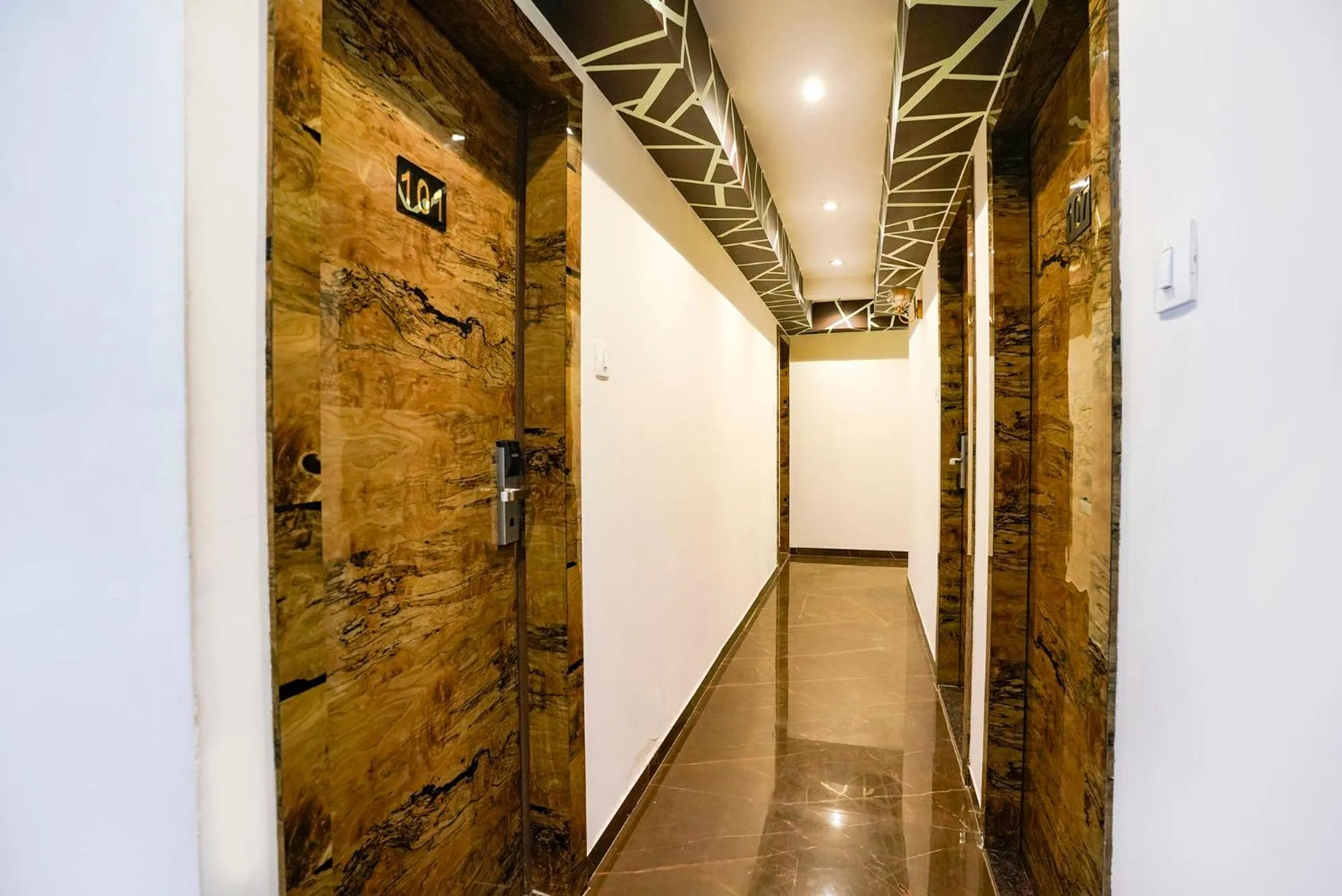 Lobby or reception in FabHotel Atithi Residency I - Nr BKC