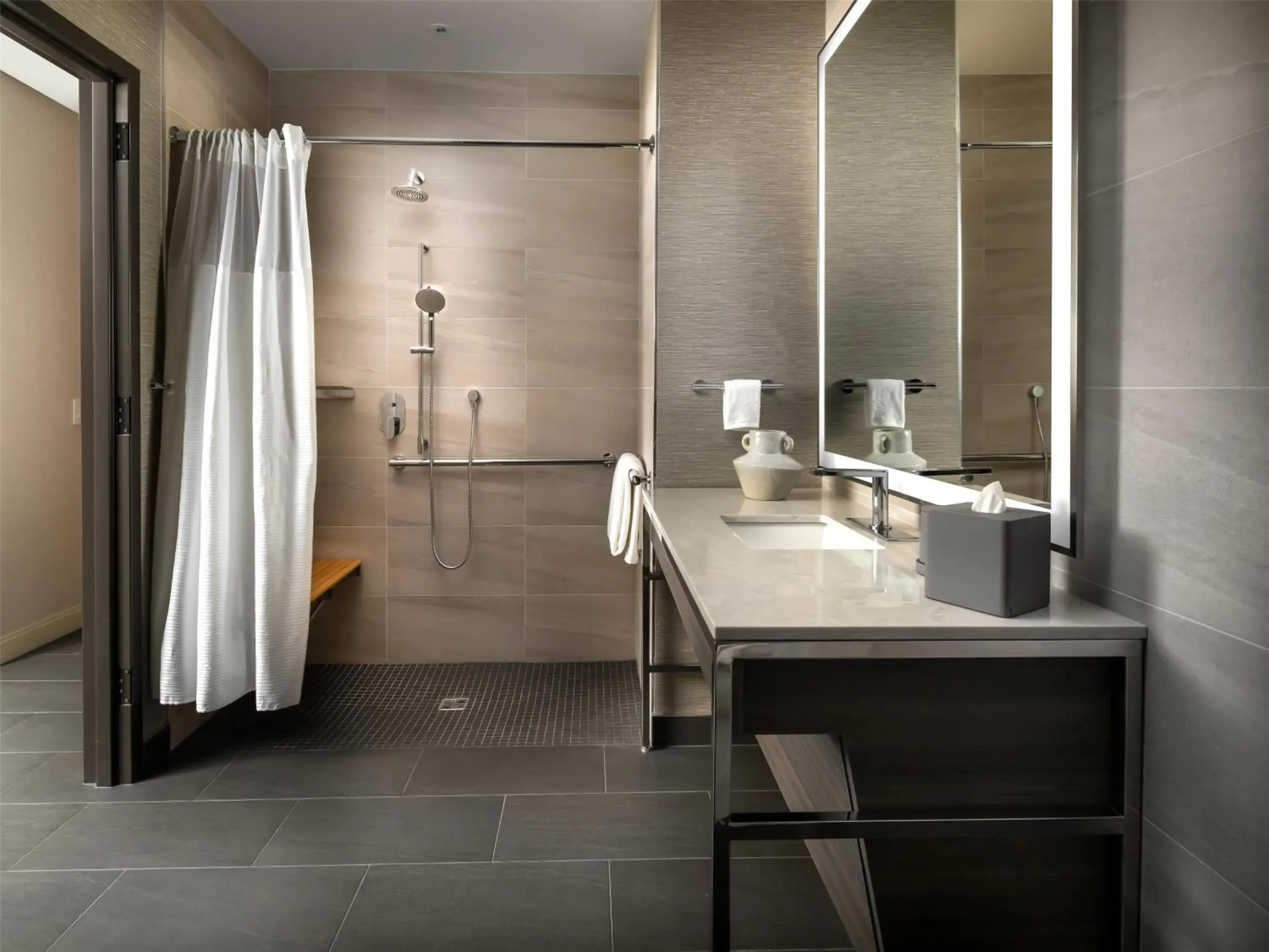King Studio with One King Bed - Mobility Accessibility Shower in Grand Hyatt Deer Valley King Studio with One King Bed - Mobility Accessibility Shower in Grand Hyatt Deer Valley