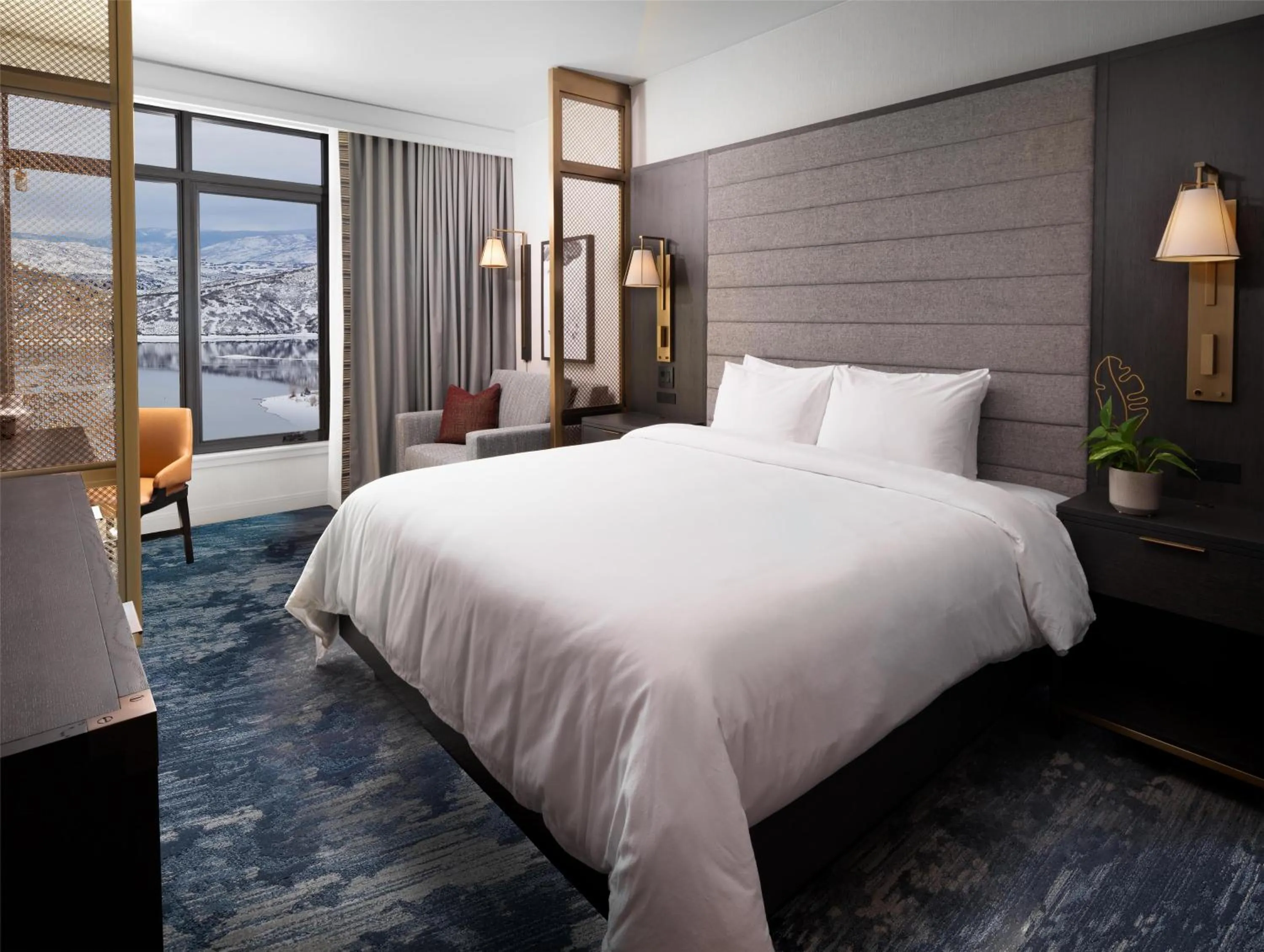 View (from property/room), Bed in Grand Hyatt Deer Valley