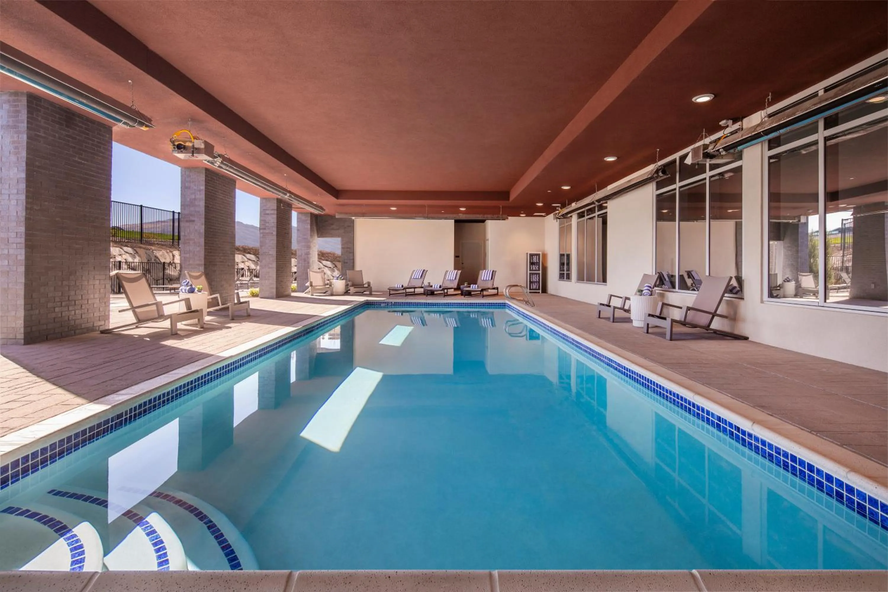 Swimming pool in Hyatt Place Reno