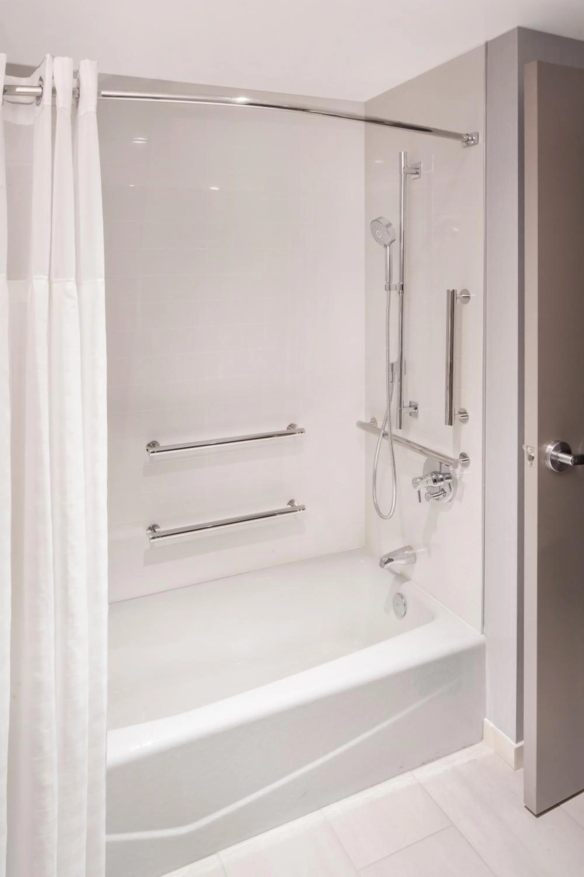 Shower in Hyatt Place Reno