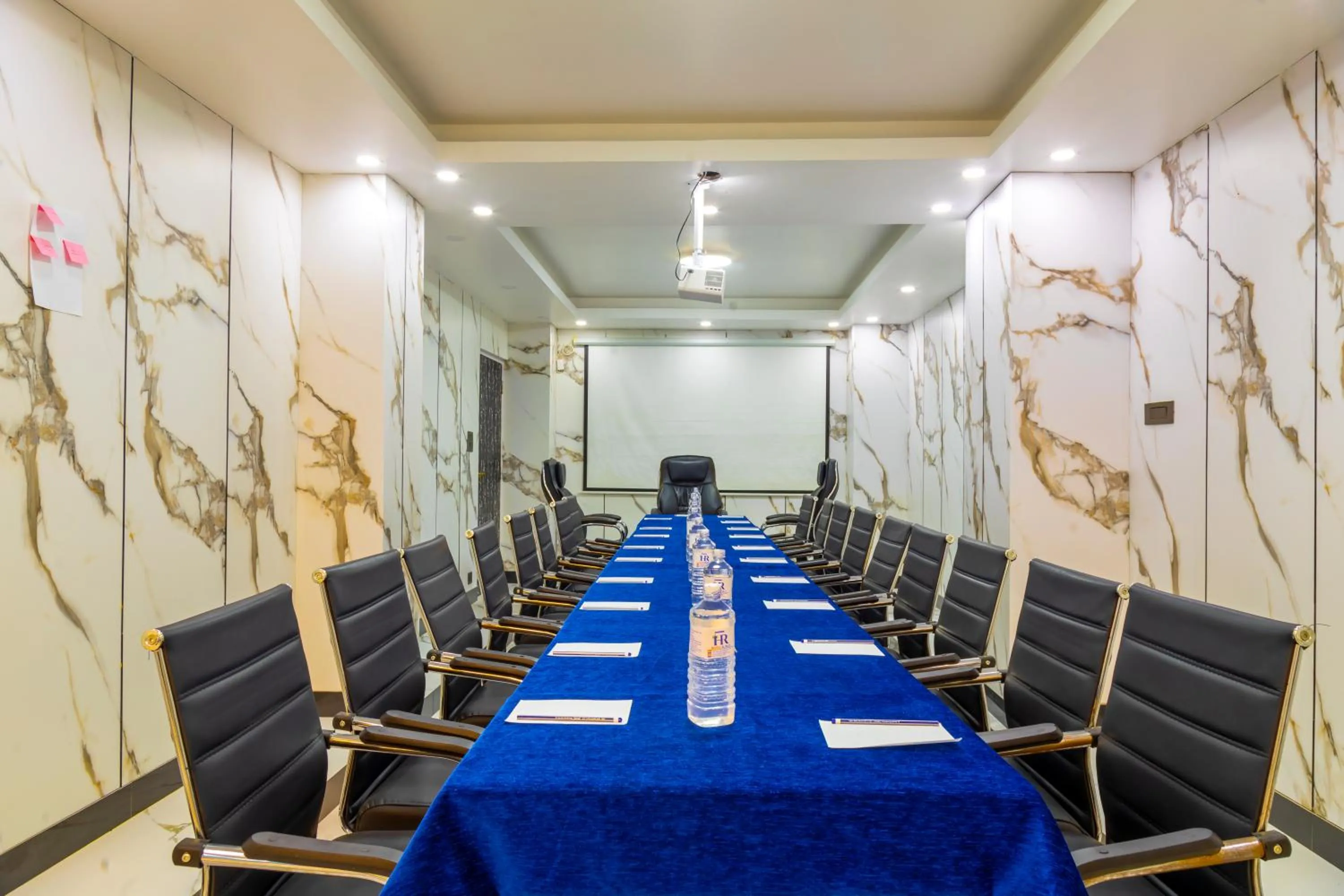 Meeting/conference room in Hotel Robot