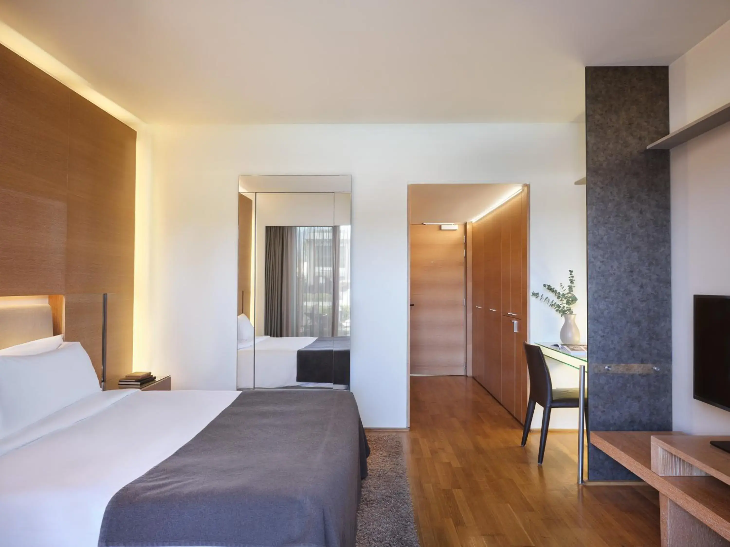 Bed in September Hotel Thessaloniki Bed in September Hotel Thessaloniki