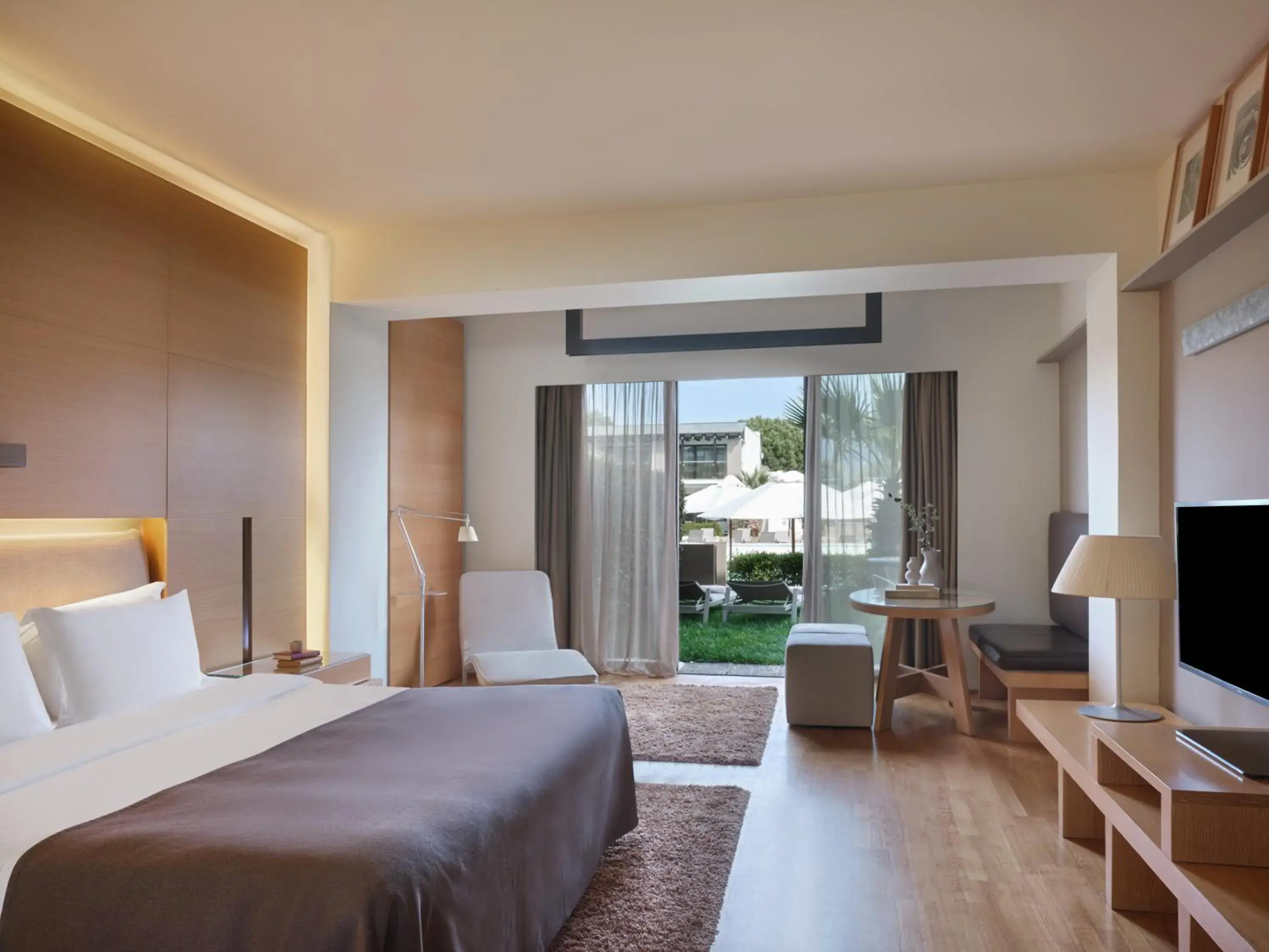 Bed in September Hotel Thessaloniki Bed in September Hotel Thessaloniki