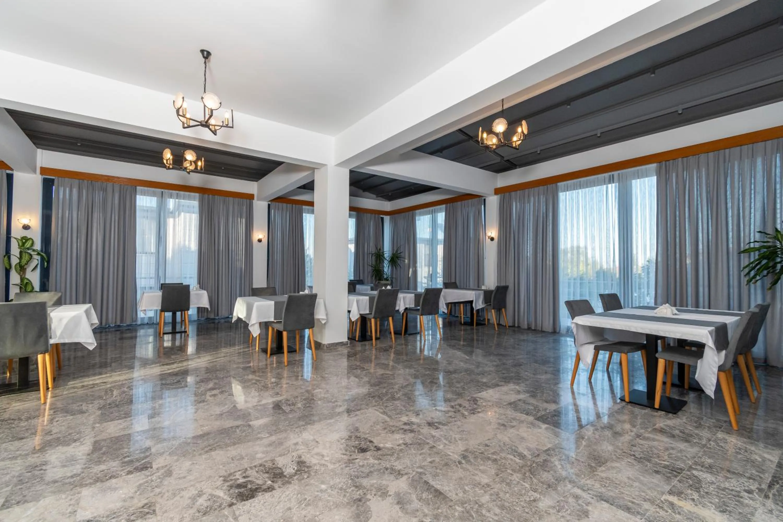 Bellapais Oasis Hotel