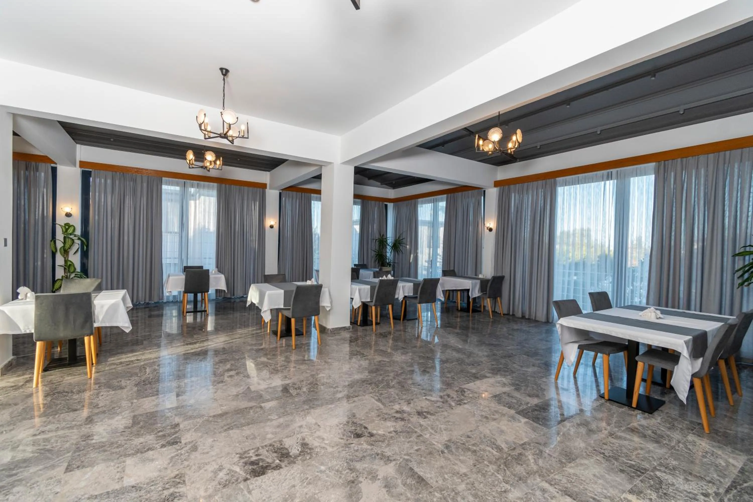 Bellapais Oasis Hotel