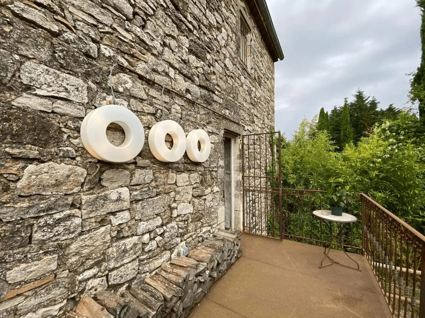 Balcony/Terrace in Secret d'Uzès - Le Loft - Avec piscine chauffée