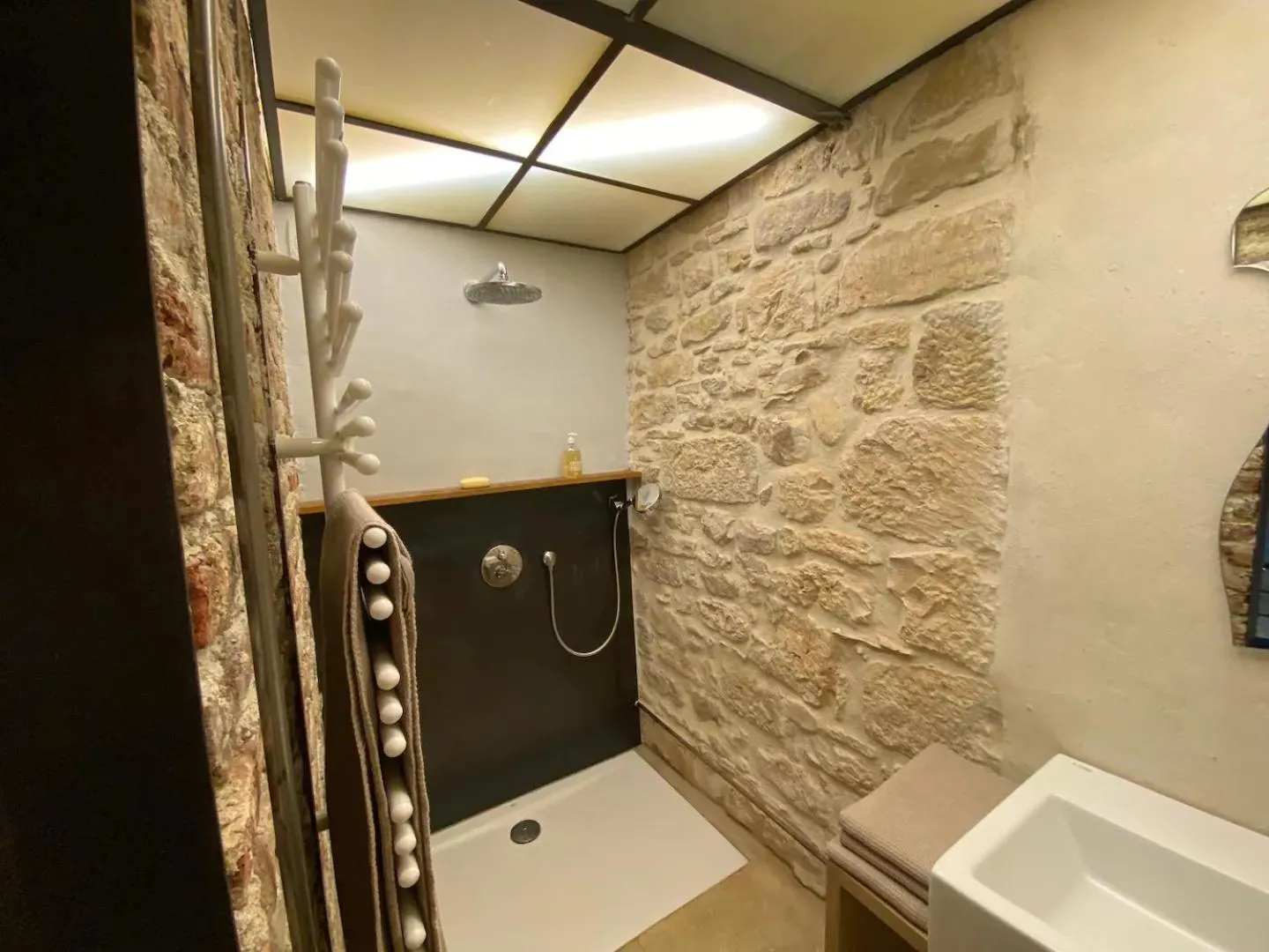 Shower in Secret d'Uzès - Le Loft - Avec piscine chauffée