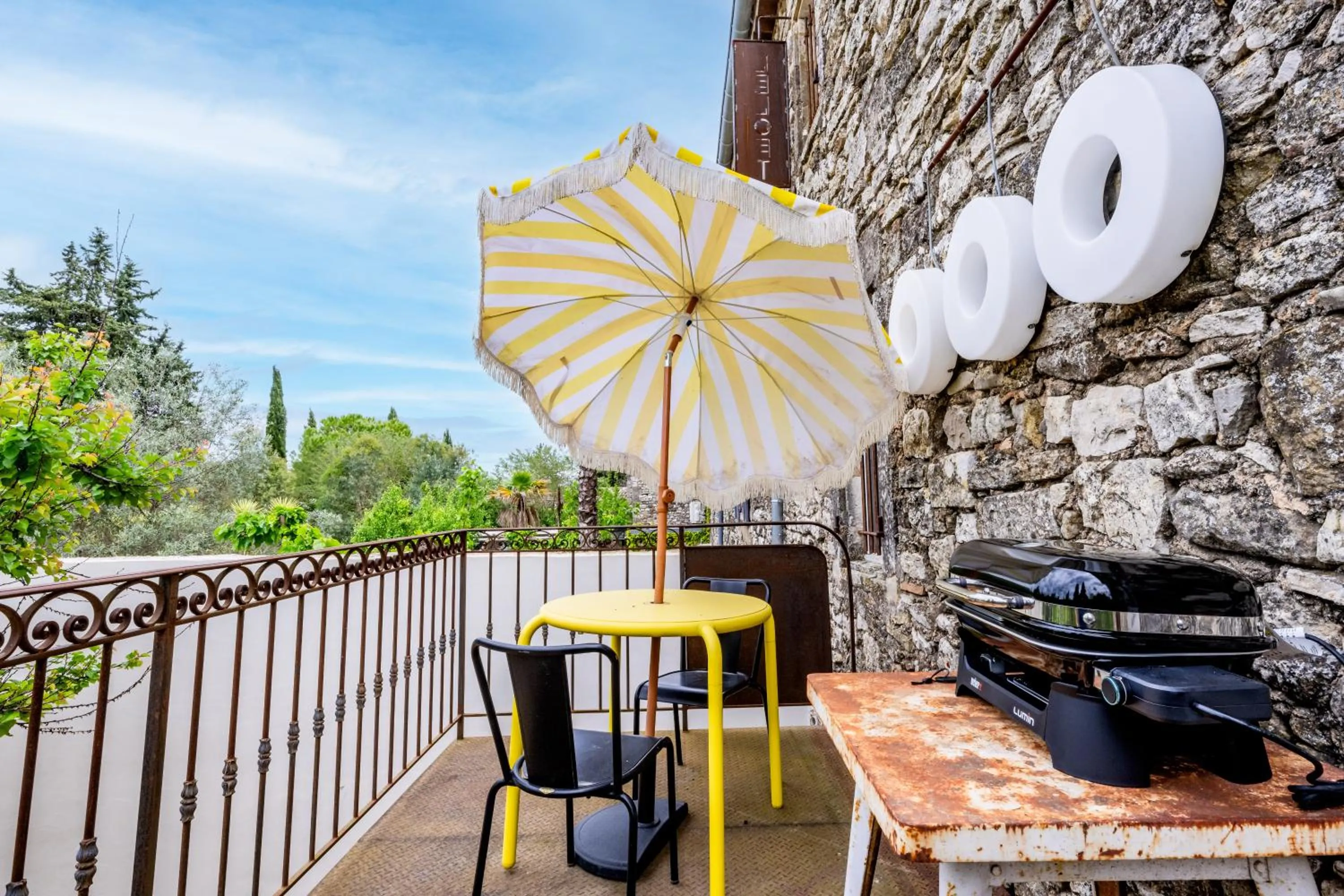 BBQ facilities in Secret d'Uzès - Le Loft - Avec piscine chauffée